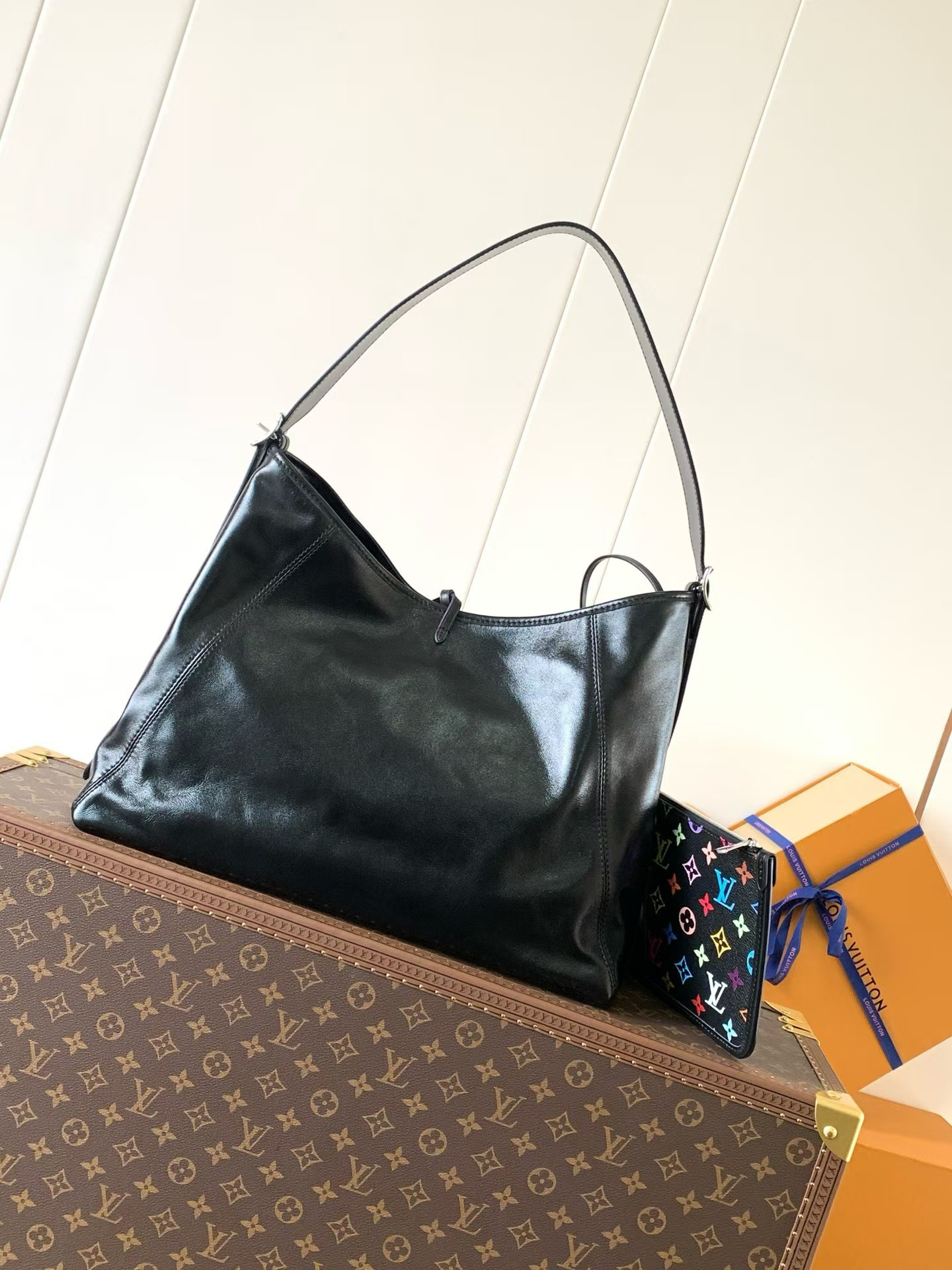 Louis Vuitton CarryAll Vibe Monogram Tote Bag - Image 3