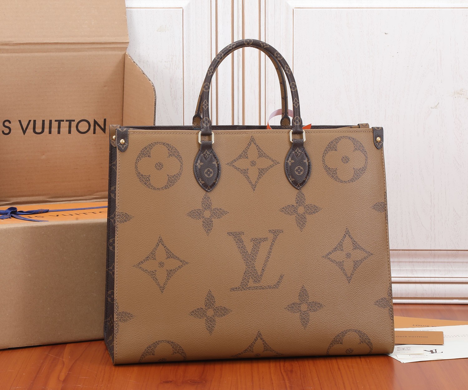 Louis Vuitton Onthego MM Tote Bag in Monogram Giant Canvas - Image 3