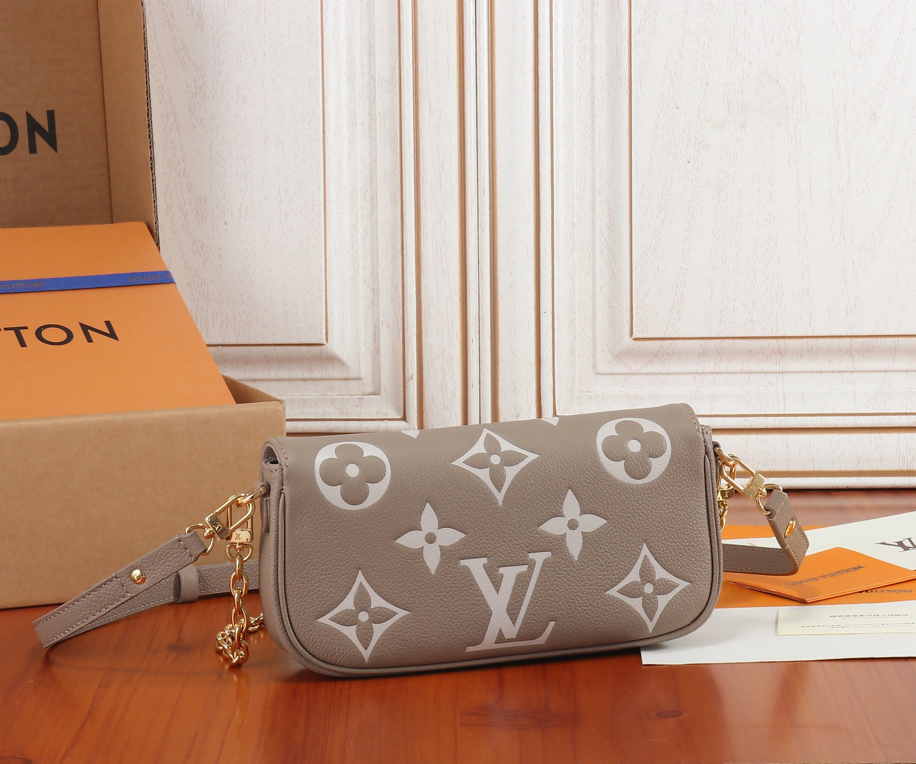 Wallet on Chain Ivy Monogram Empreinte Leather Shoulder Bag - Image 3