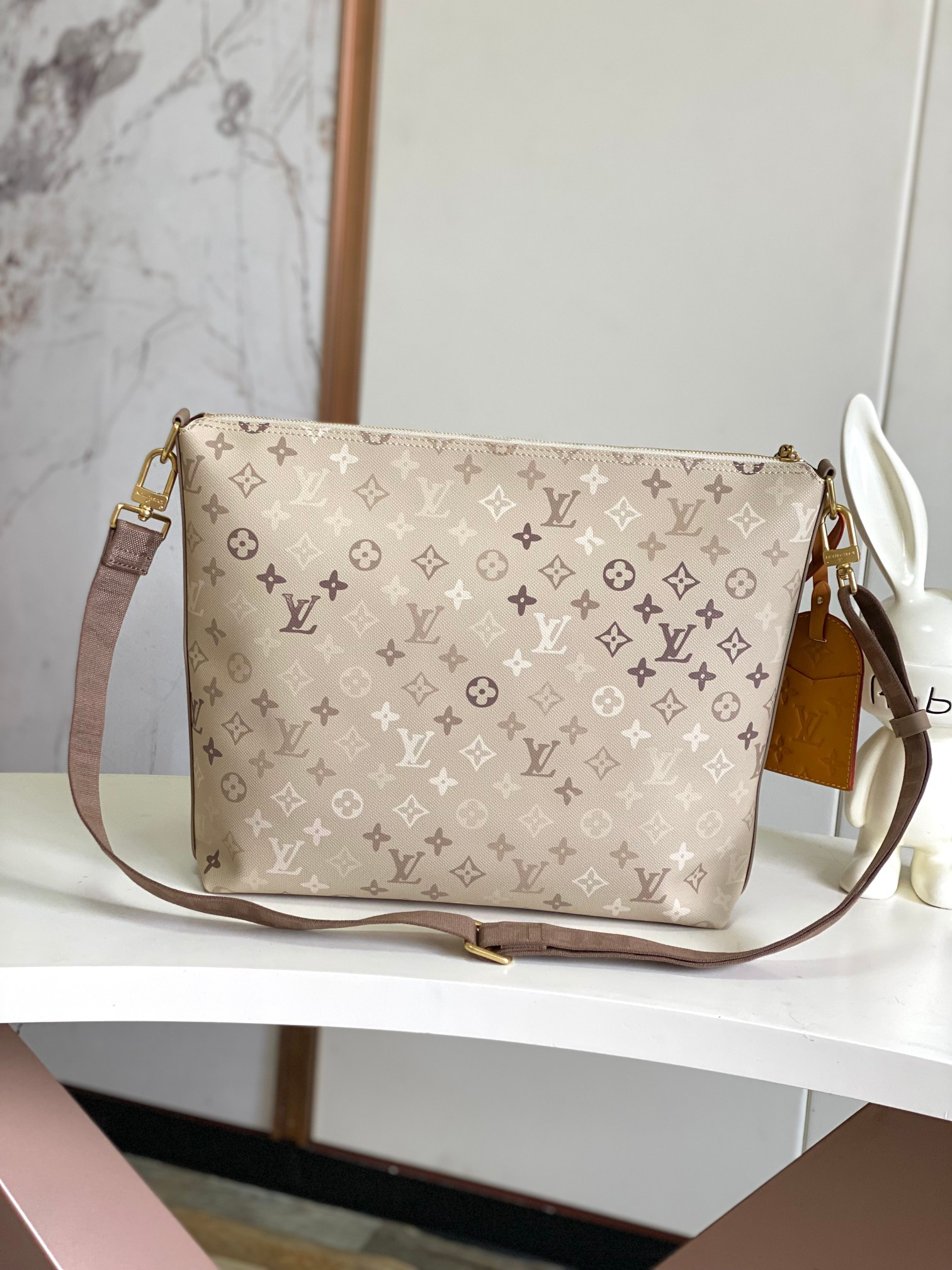 Louis Vuitton Métis Monogram Canvas Handbag - Image 3