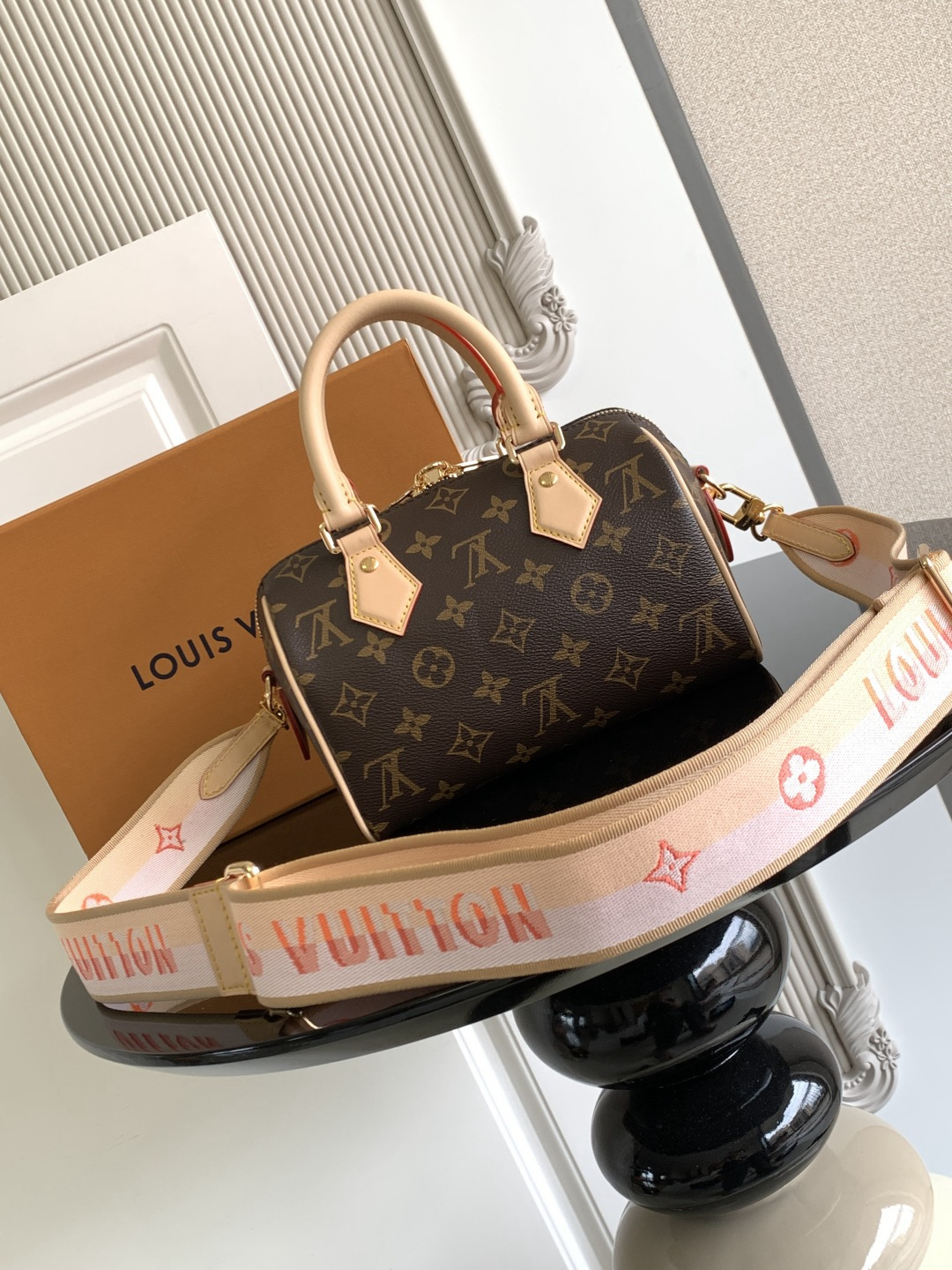 Louis Vuitton Speedy Bandouliere 30 Monogram Crossbody Bag - Image 3