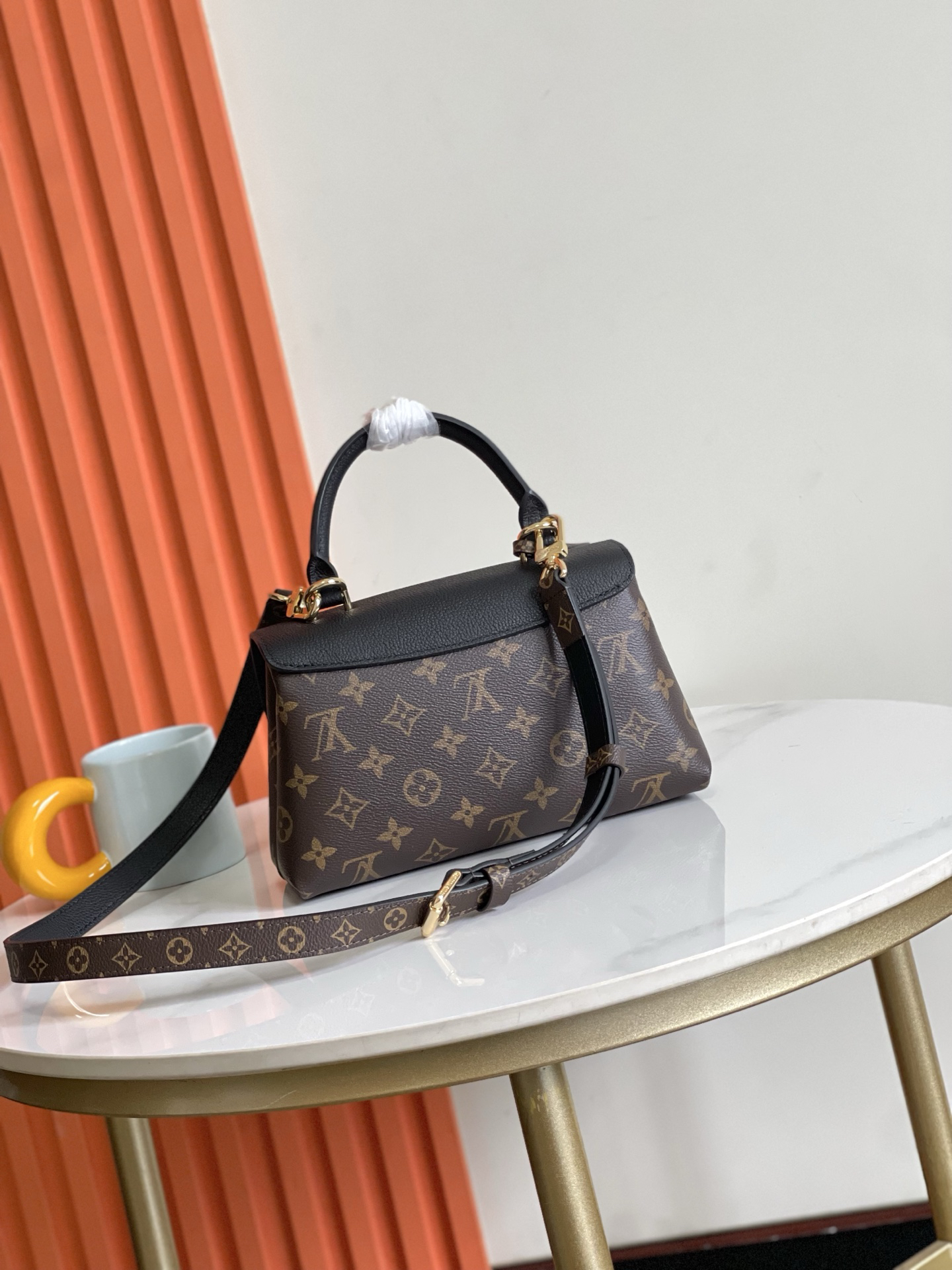 Louis Vuitton Madeleine BB Monogram Canvas Shoulder Bag - Image 3