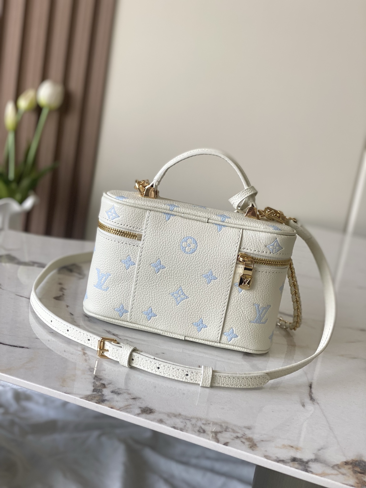 Louis Vuitton Vanity Chain Pouch M27744 in Blue Leather - Image 3