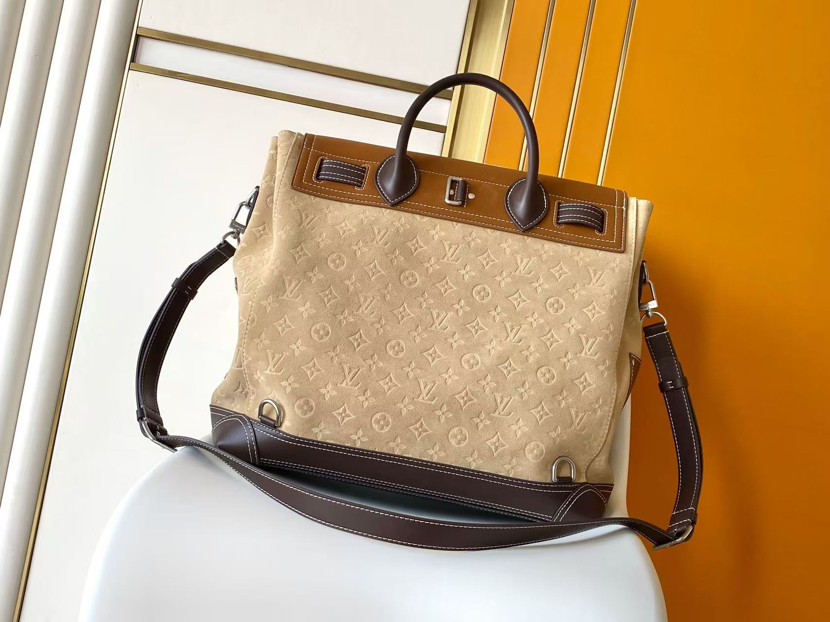 Louis Vuitton Steamer 40 Handbag, Apricot Colorblock - Image 3
