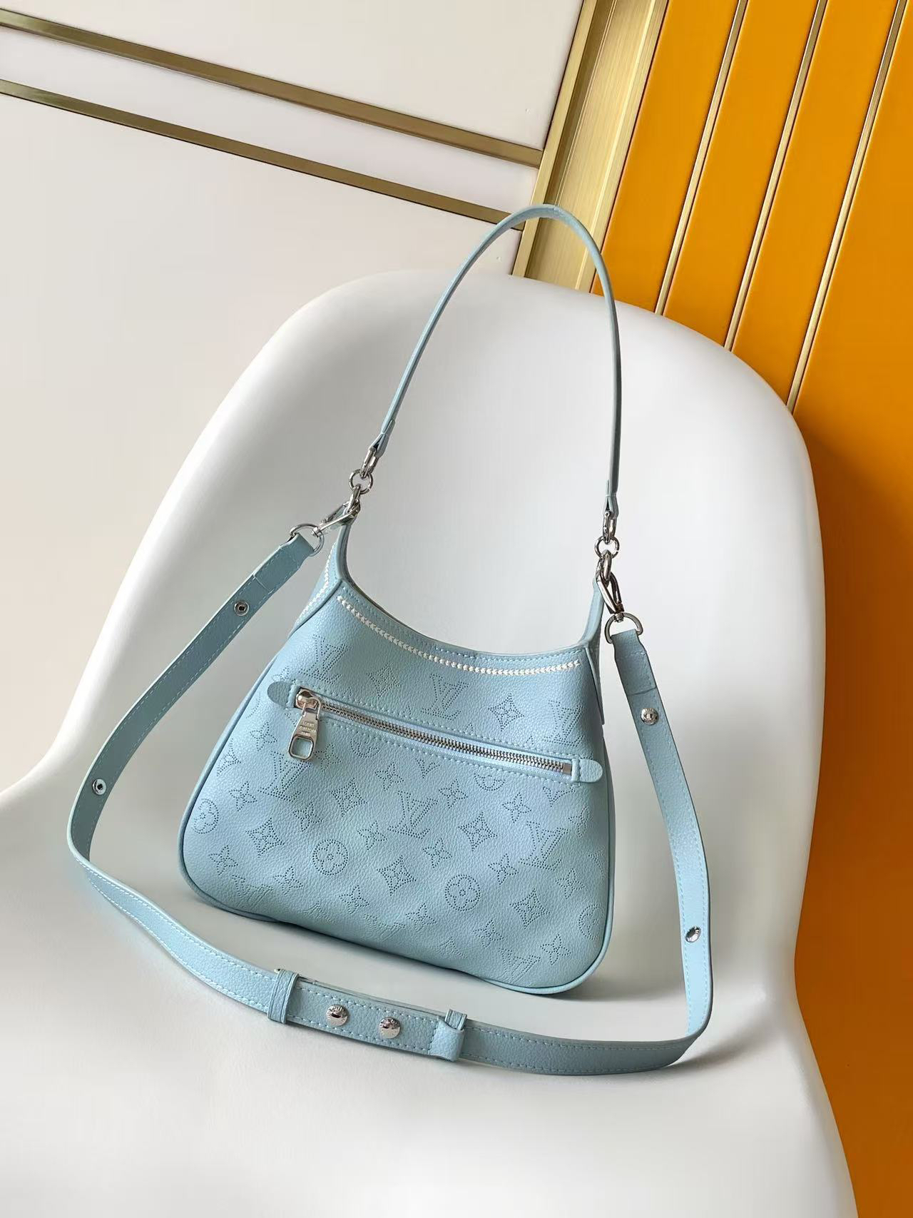 Louis Vuitton Mahina All Around Small Handbag - Image 3
