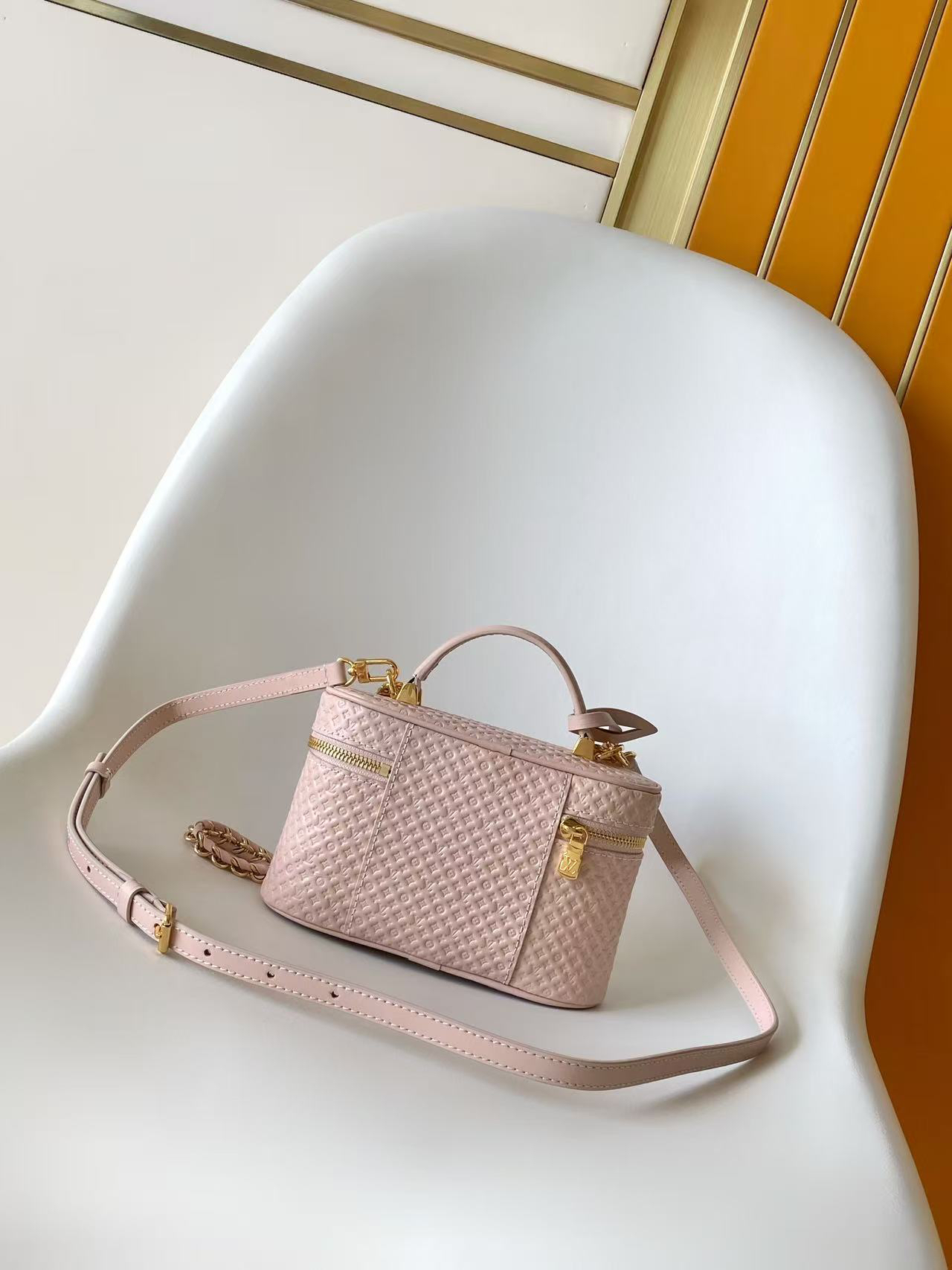 Louis Vuitton Vanity Chain Pouch M29051 / M29344 - Image 3