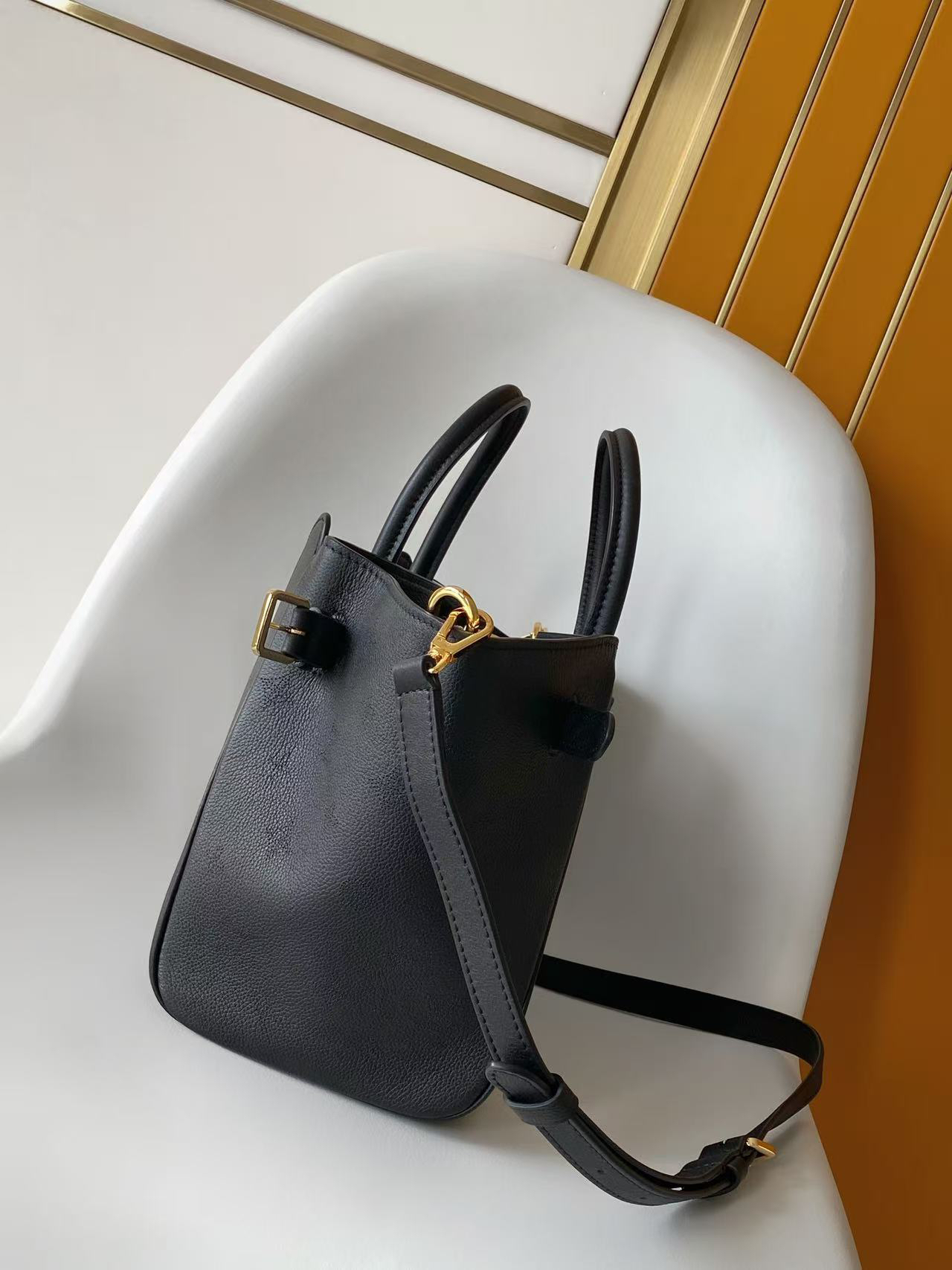 Louis Vuitton Vendôme PM Handbag - Image 3