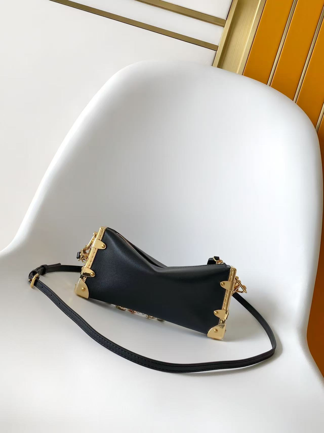 Slim Trunk Leather Crossbody Bag - Image 3