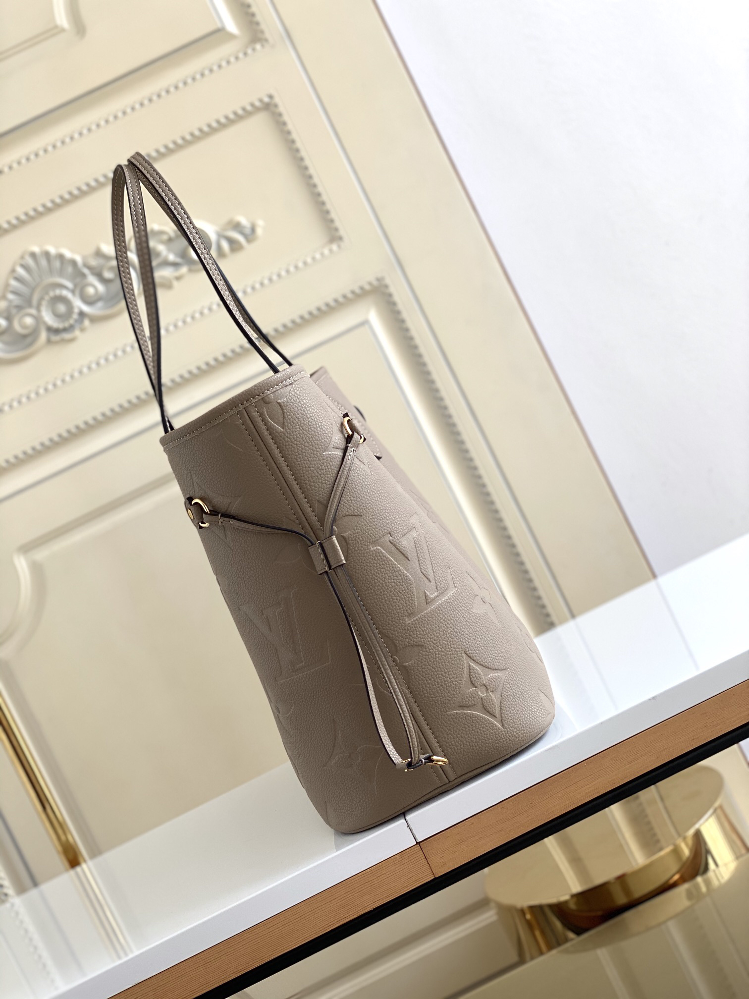 Louis Vuitton Neverfull Medium Leather Tote Bag - Image 3