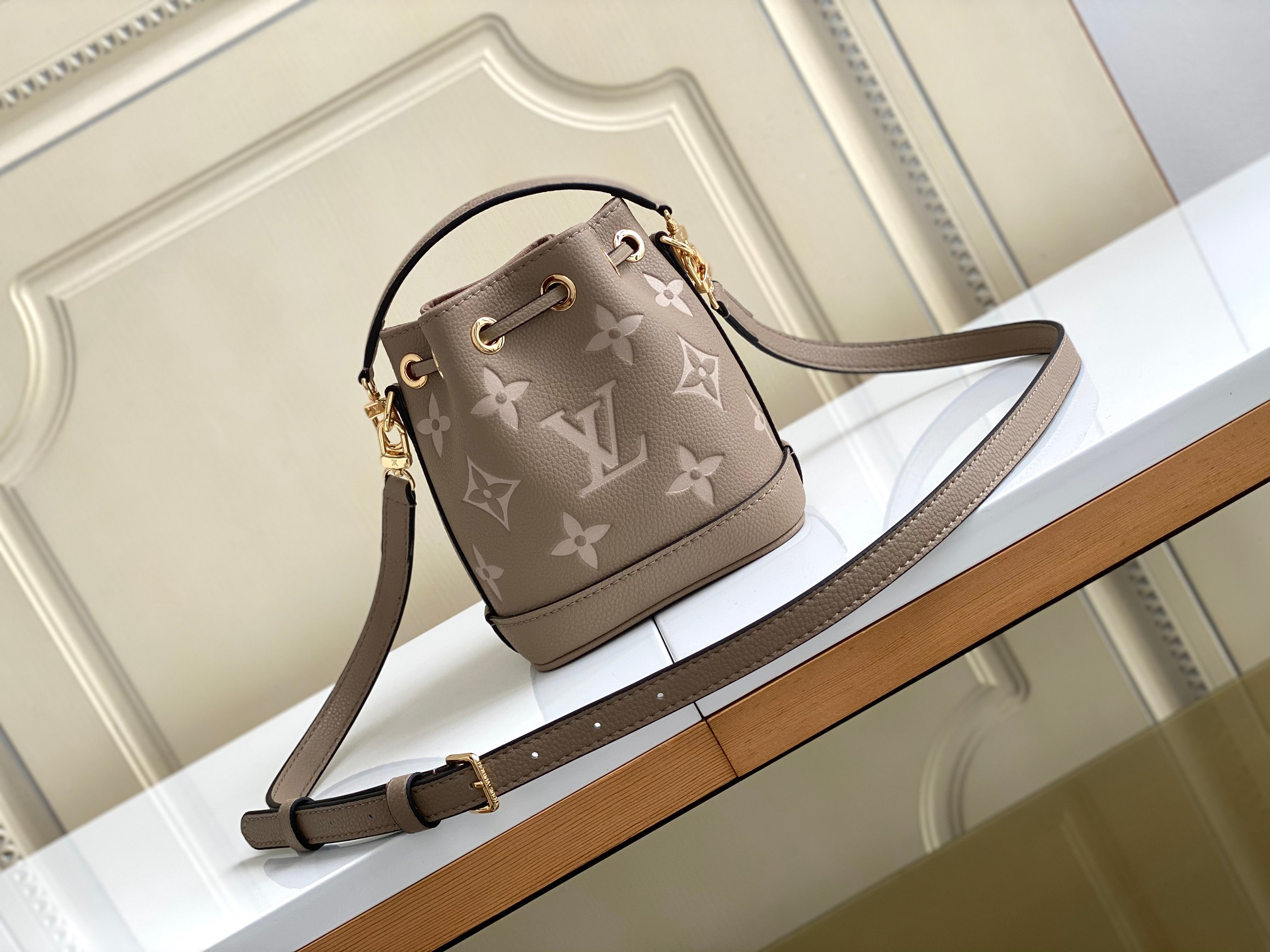 Louis Vuitton Nano Noé Bucket Bag M81626 - Image 3