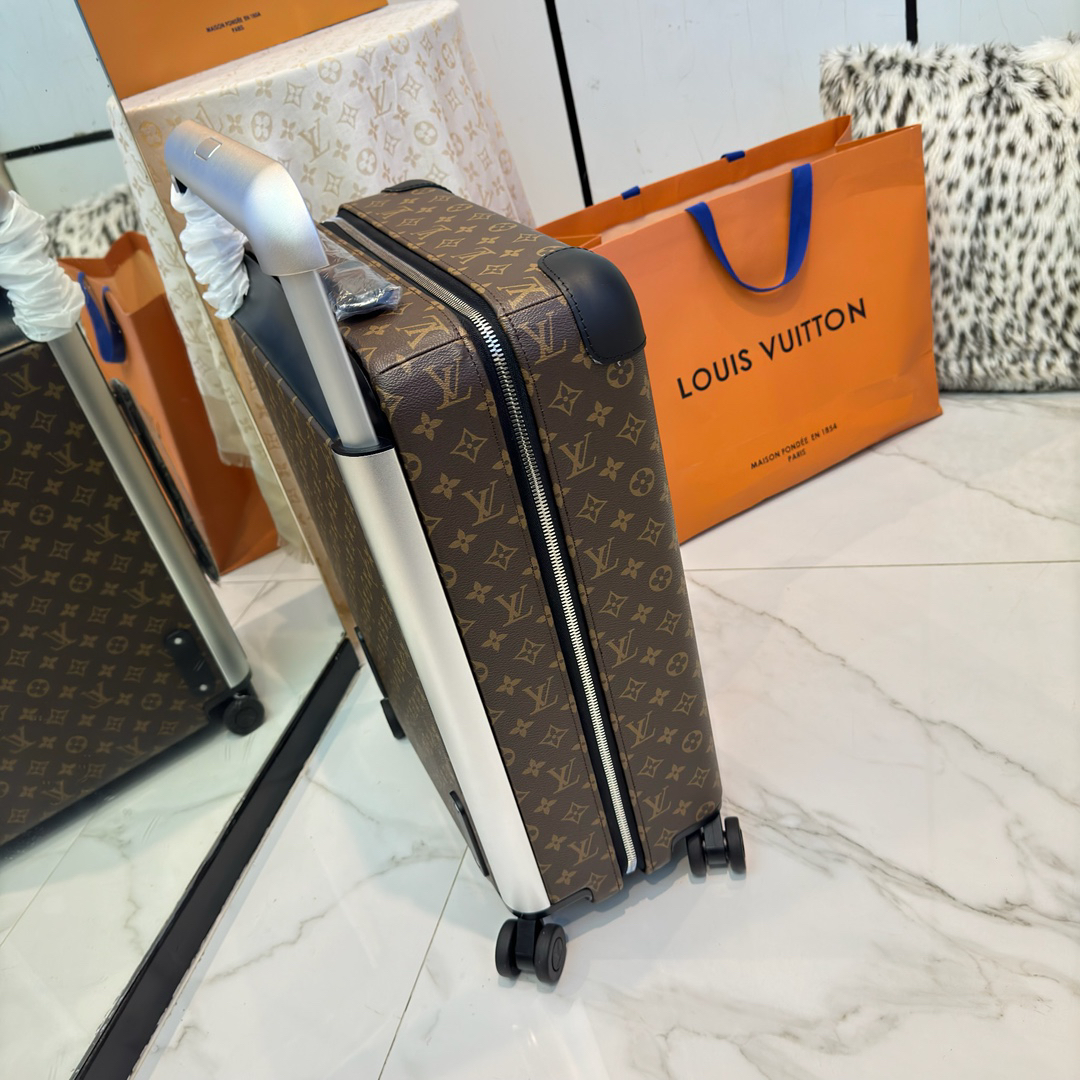 Louis Vuitton Horizon 55 Rolling Cabin Suitcase - Image 3