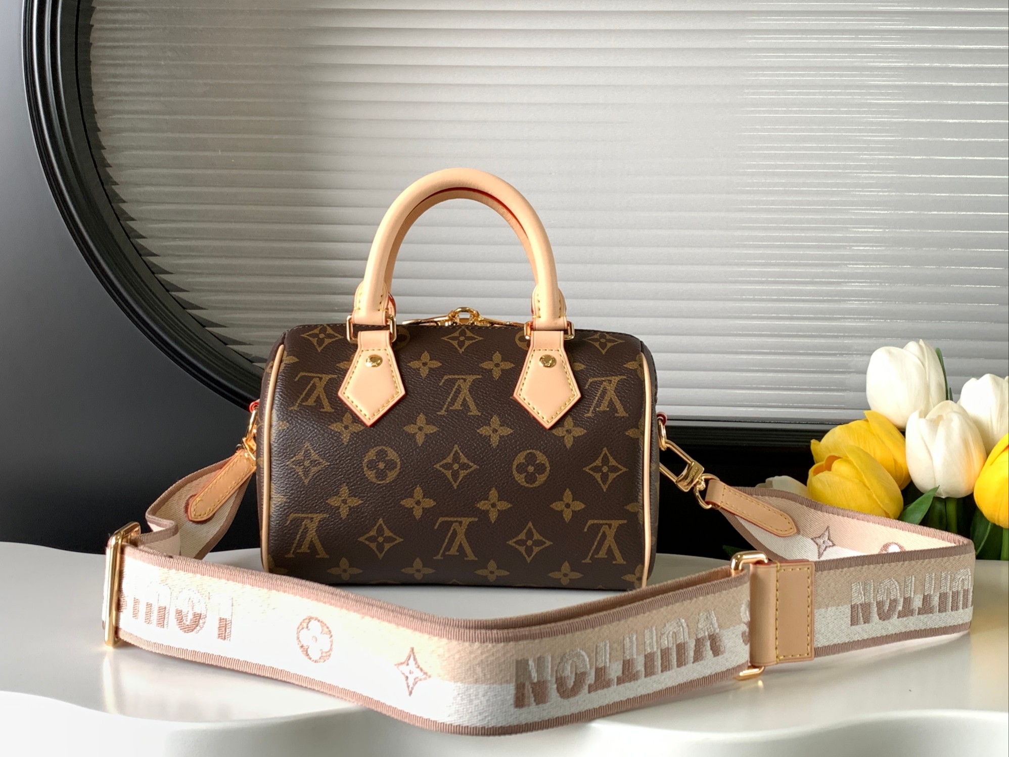 Speedy Bandoulière 20 Monogram Canvas Handbag - Image 3