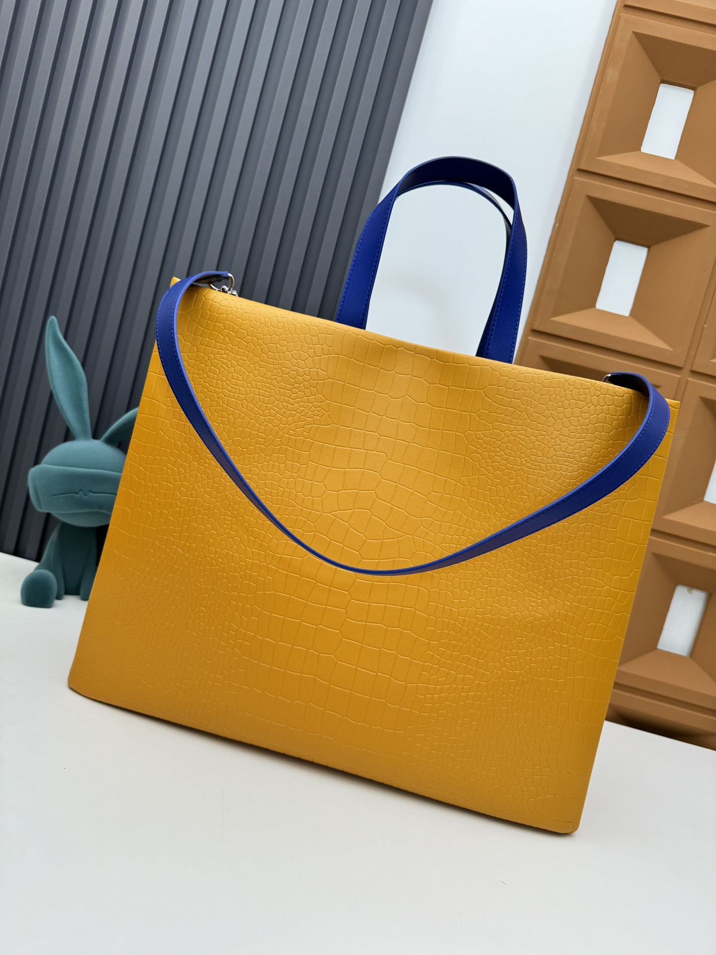 Louis Vuitton Maison Fondée en 1854 Medium Handbag - Image 3