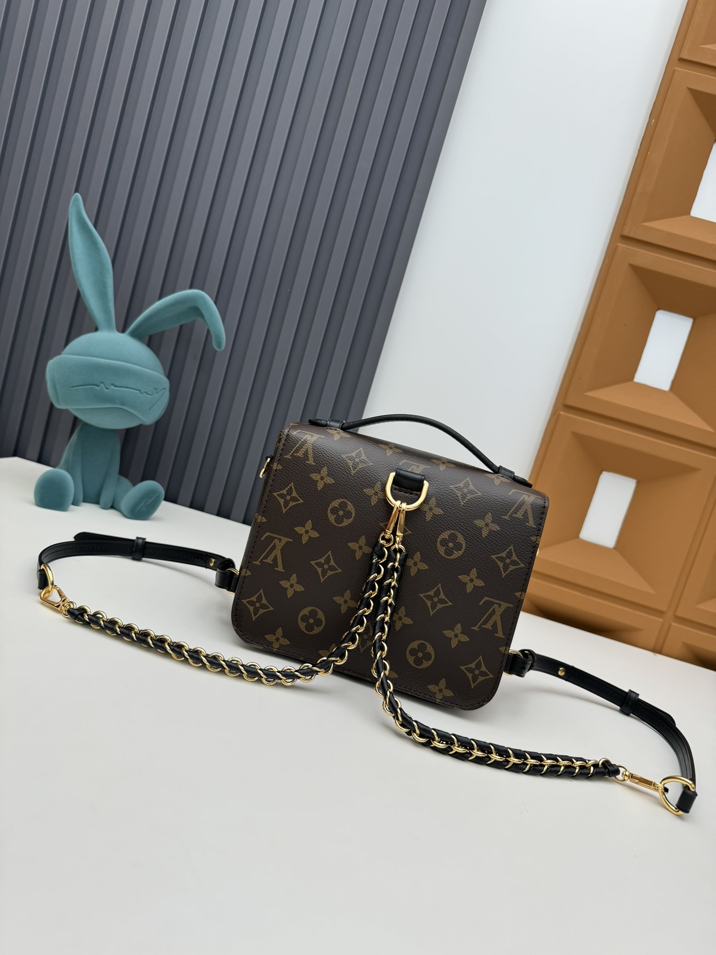 Louis Vuitton Pochette Métis Crossbody Bag M11941 - Image 3