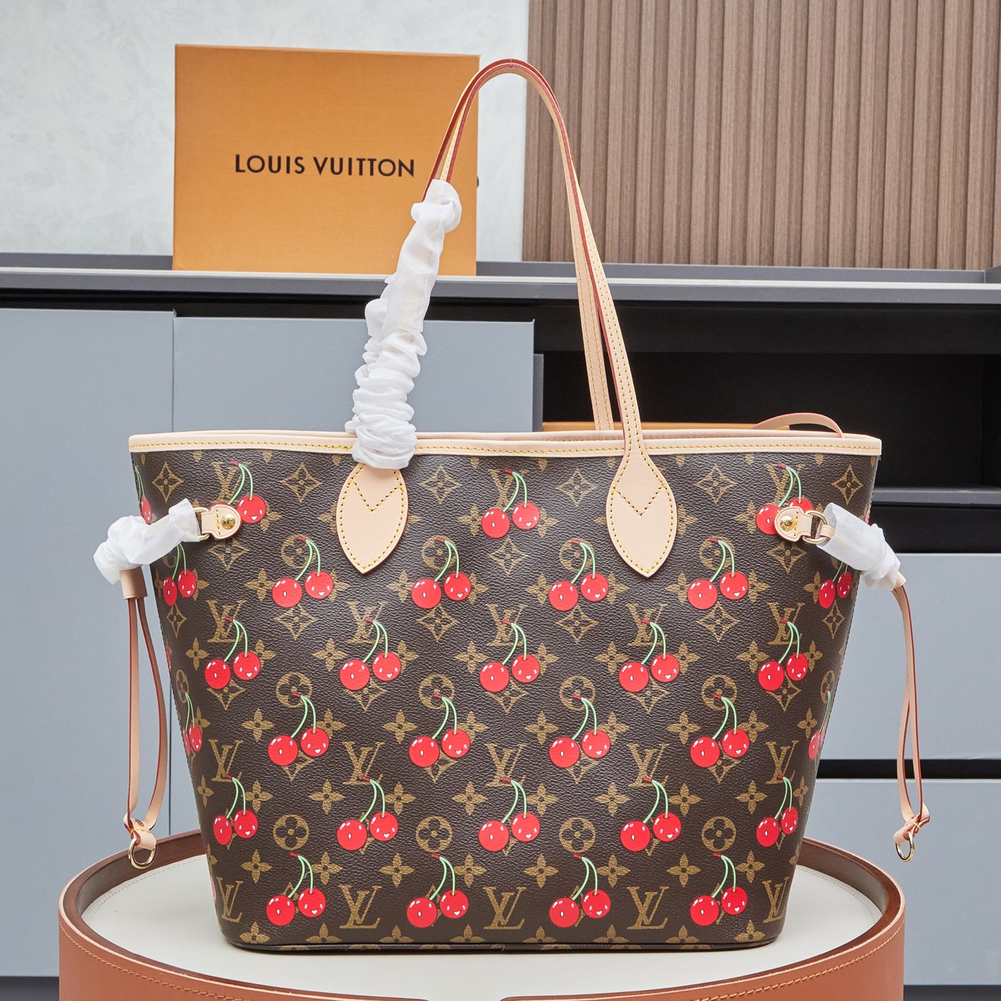 Louis Vuitton Neverfull MM Monogram Cherry Tote Bag M13263 - Image 3
