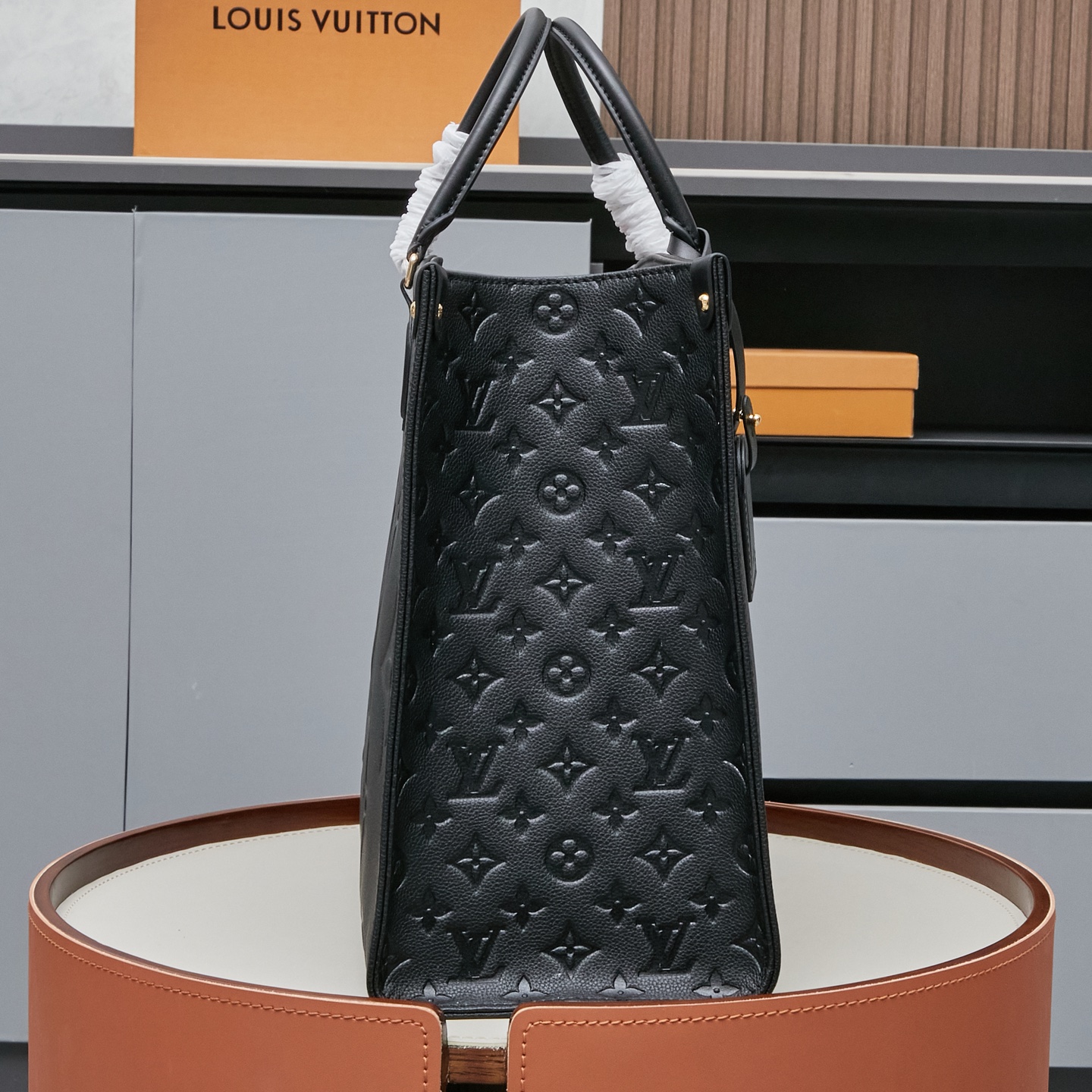 Louis Vuitton OnTheGo Large Tote Bag - Image 3