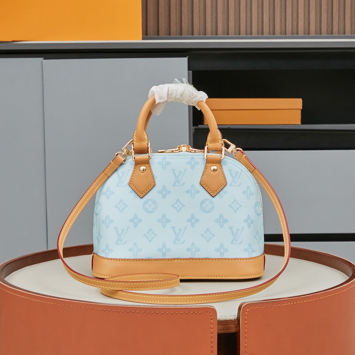 Louis Vuitton Alma BB Monogram Canvas Handbag - Image 3