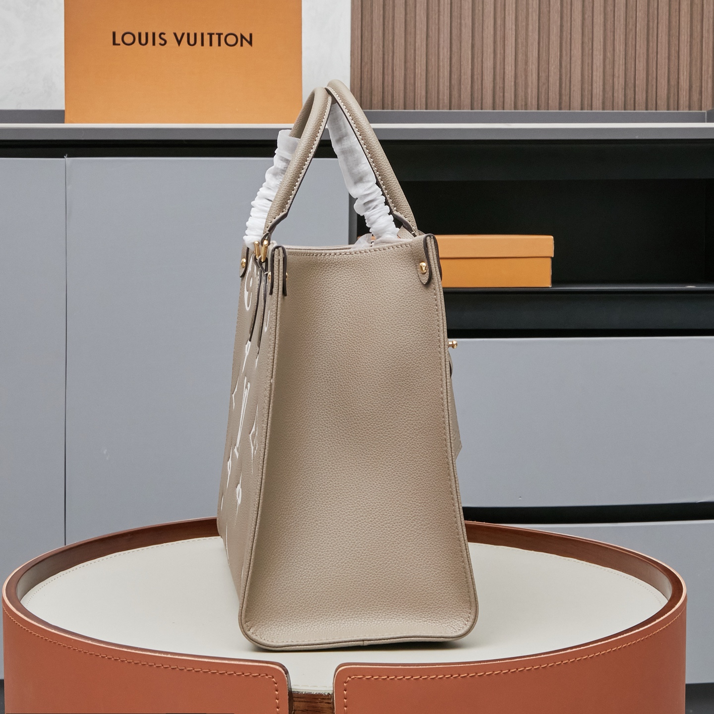 Louis Vuitton OnTheGo Medium Tote Bag in Monogram Empreinte Leather - Image 3