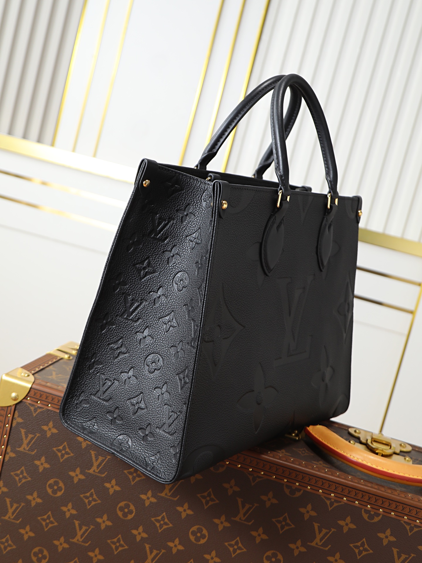 Louis Vuitton OnTheGo Medium Tote Bag - Image 3