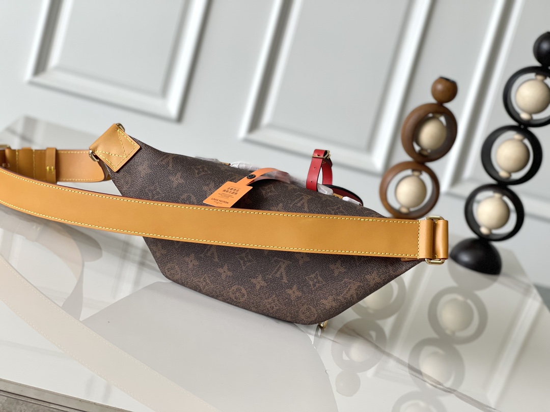 Louis Vuitton M11539 Rush Waist Bag in Monogram Dust Canvas - Image 3