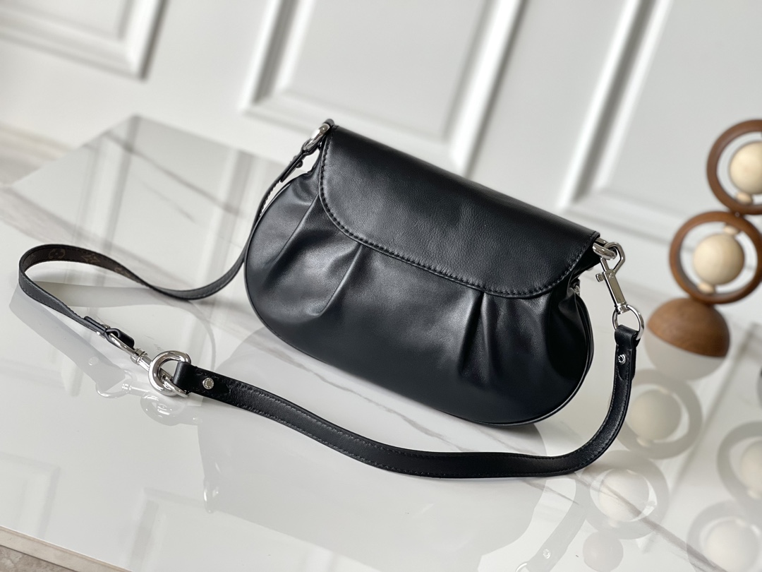 Louis Vuitton Sunset Vibe M12192 Black Lambskin Shoulder Bag - Image 3