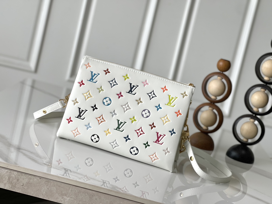 Louis Vuitton Coussin Small Handbag M13233, White Multicolor - Image 3
