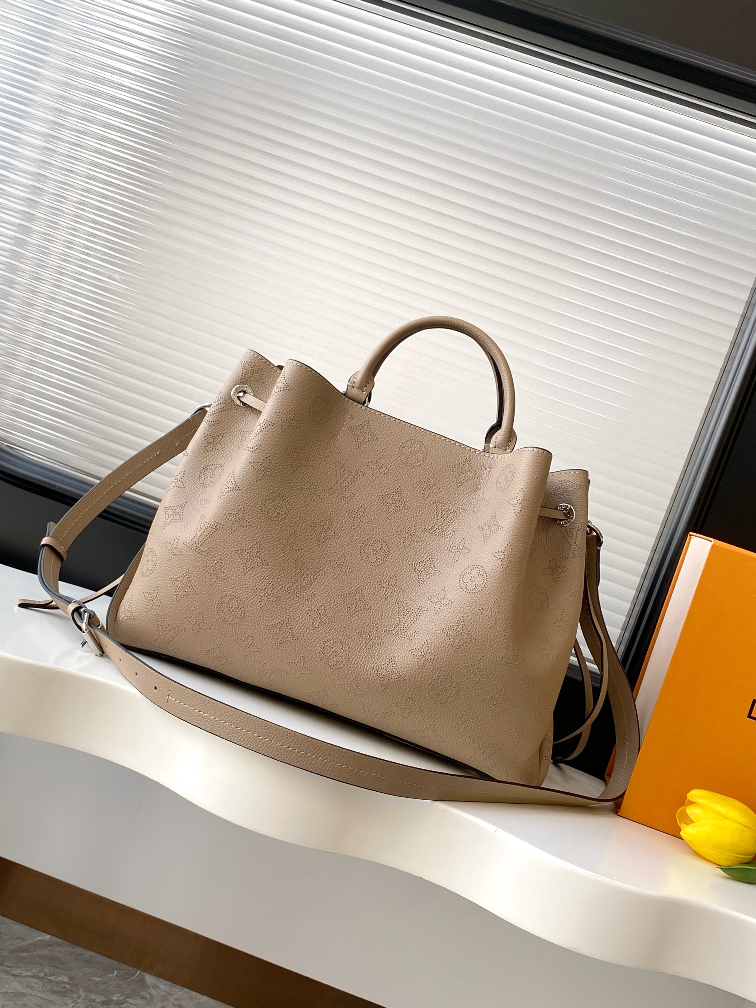 Bella Tote Bag M14316 - Image 3