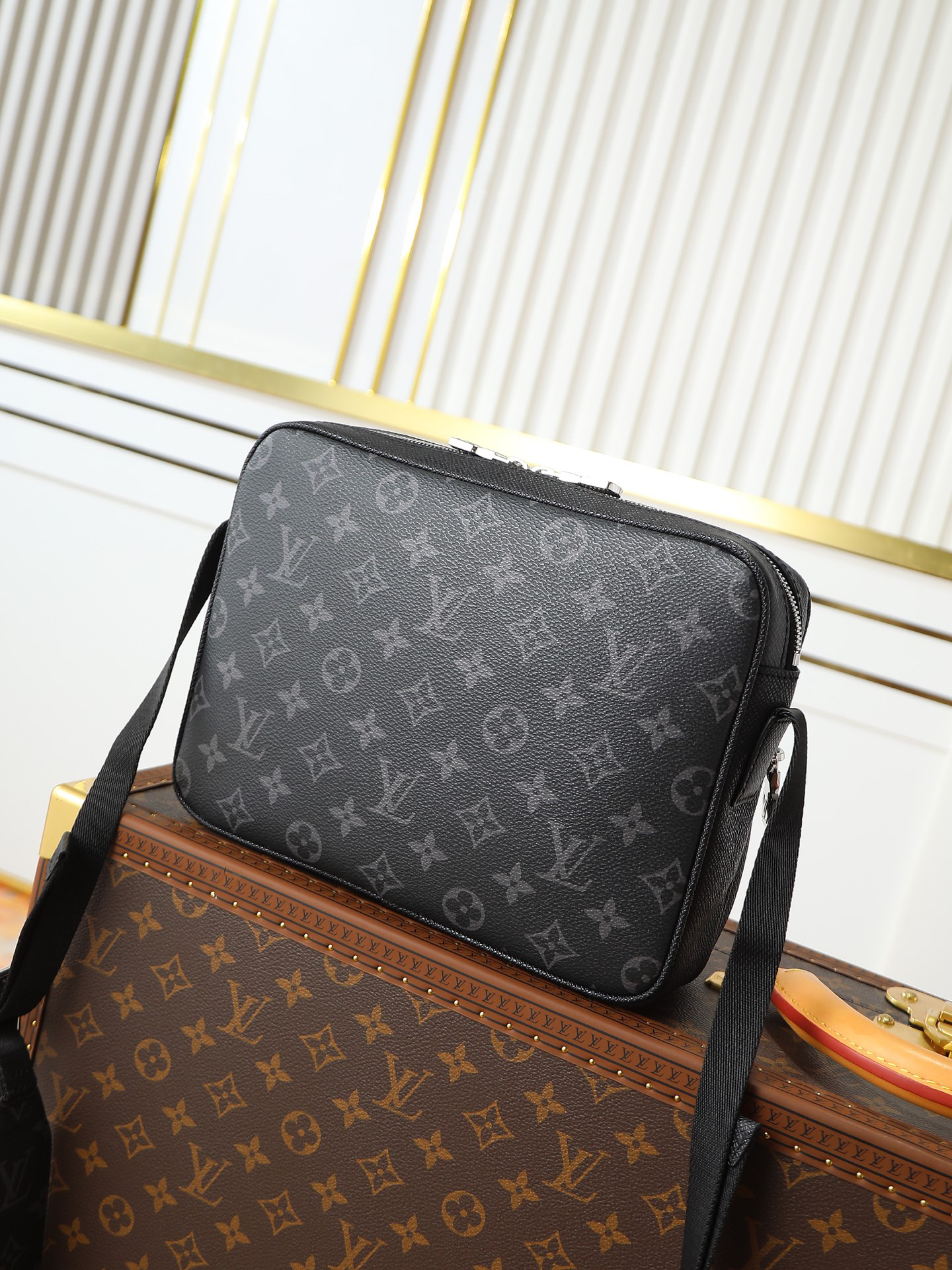 Louis Vuitton Outdoor Messenger Bag M30233 / M30242 - Image 3
