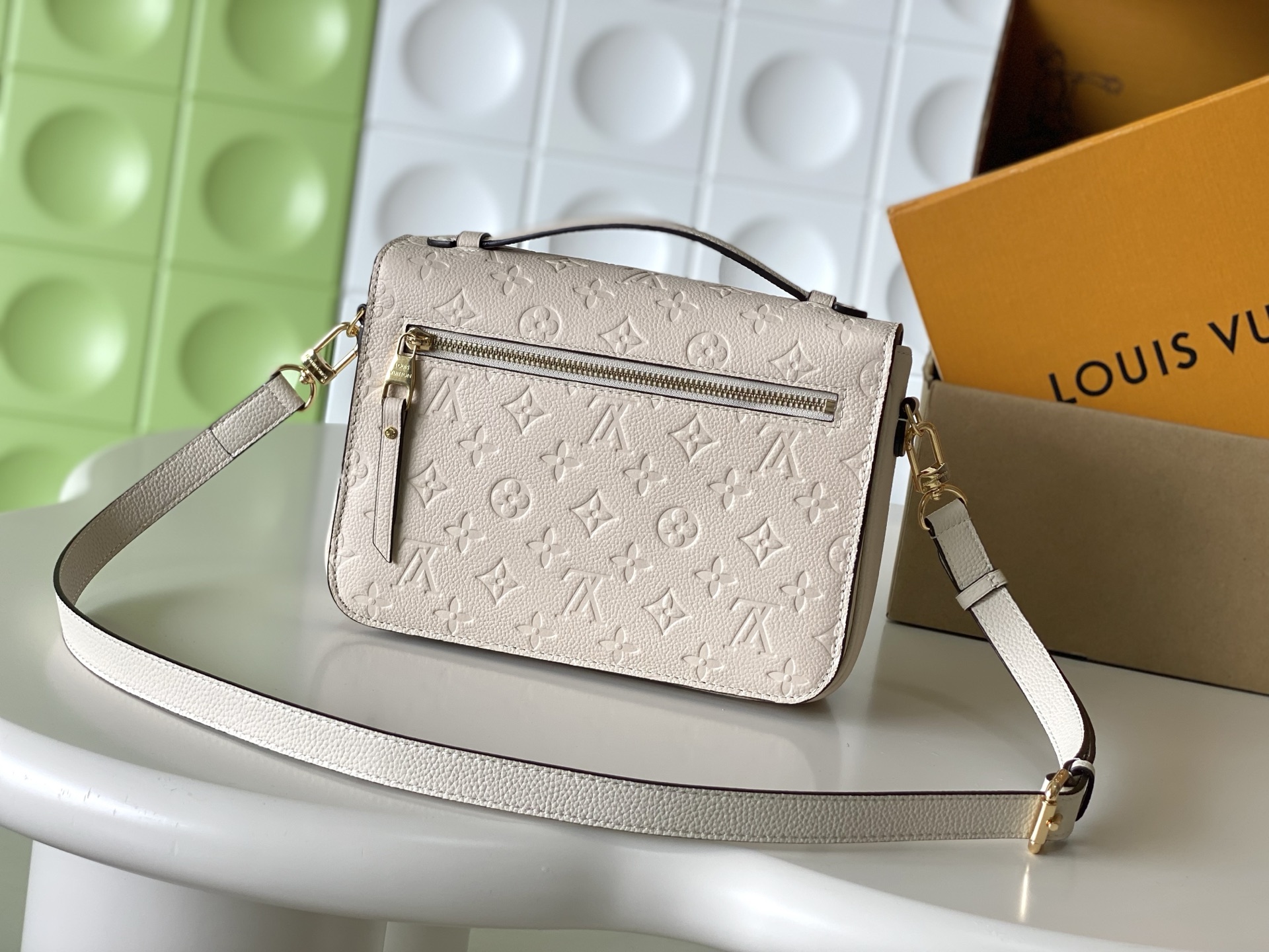 Pochette Métis Shoulder and Crossbody Bag in Monogram Empreinte Leather - Image 3