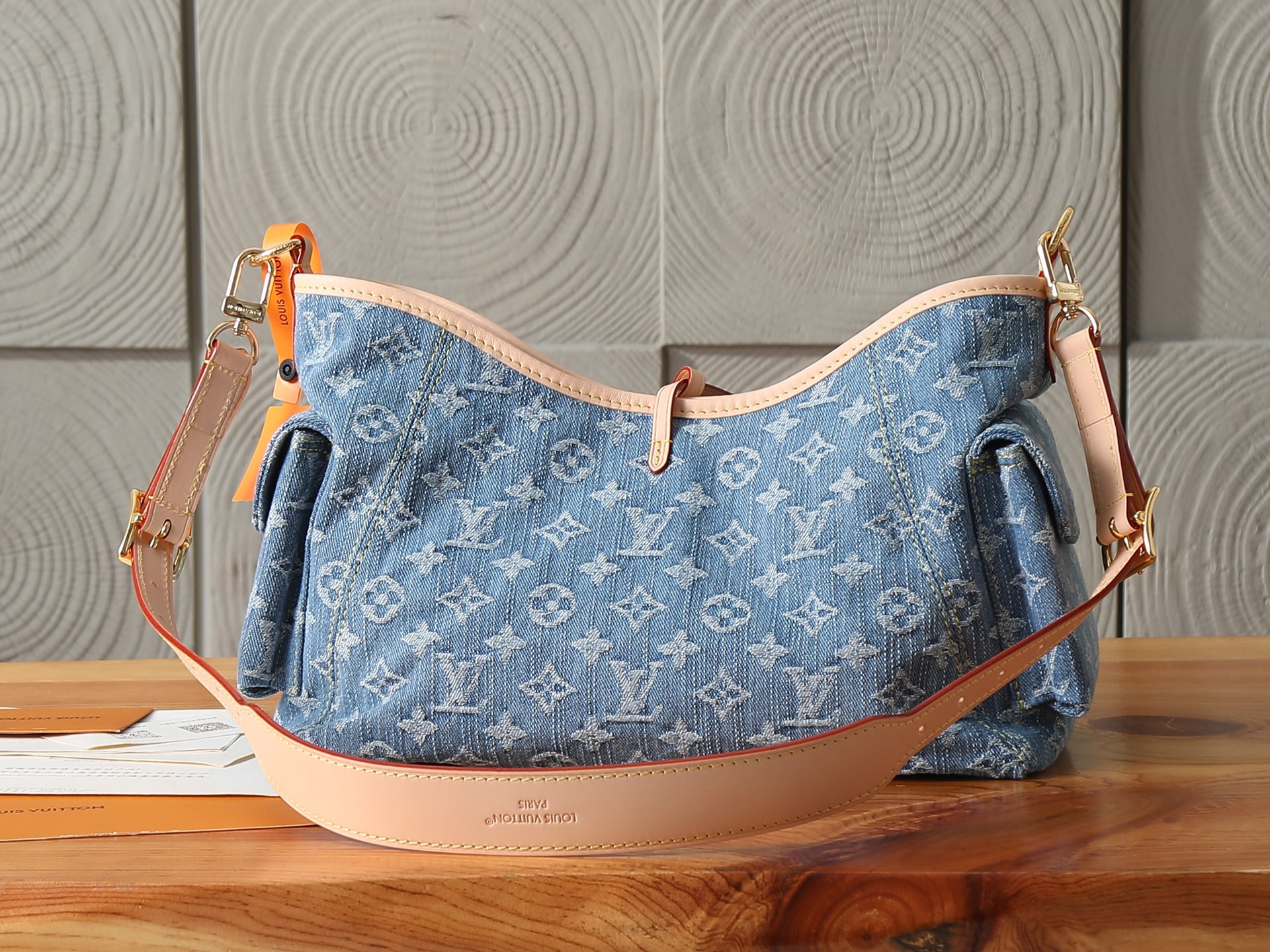 Louis Vuitton Carryall Cargo Small Handbag - Image 3