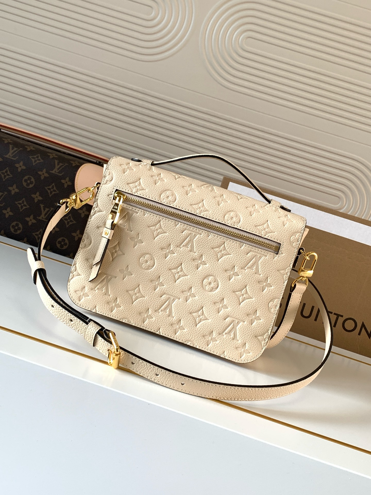 Louis Vuitton Pochette Metis Monogram Empreinte Shoulder Bag - Image 3