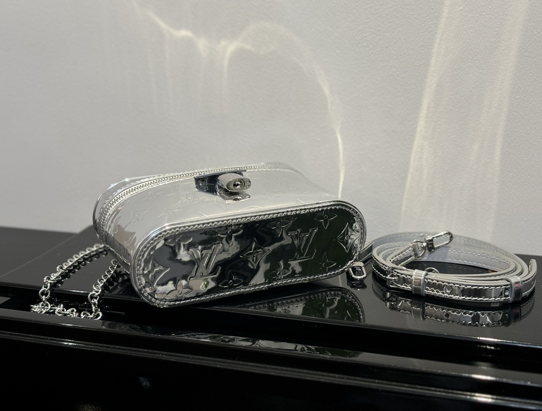 Louis Vuitton Vanity Chain Pouch Silver - Image 3