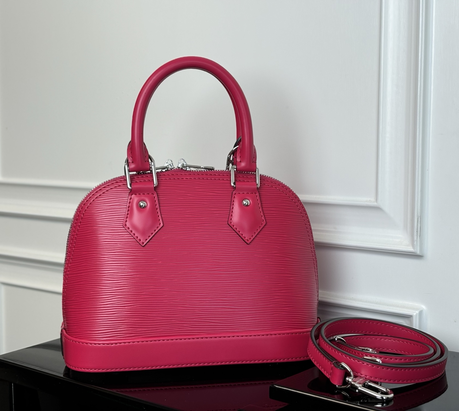 Alma BB Epi Leather Handbag - Image 3