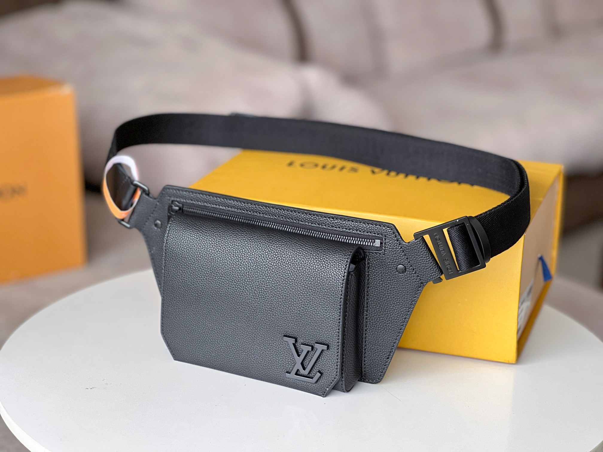 Louis Vuitton Aerogram Shoulder Chest Bag - Image 3