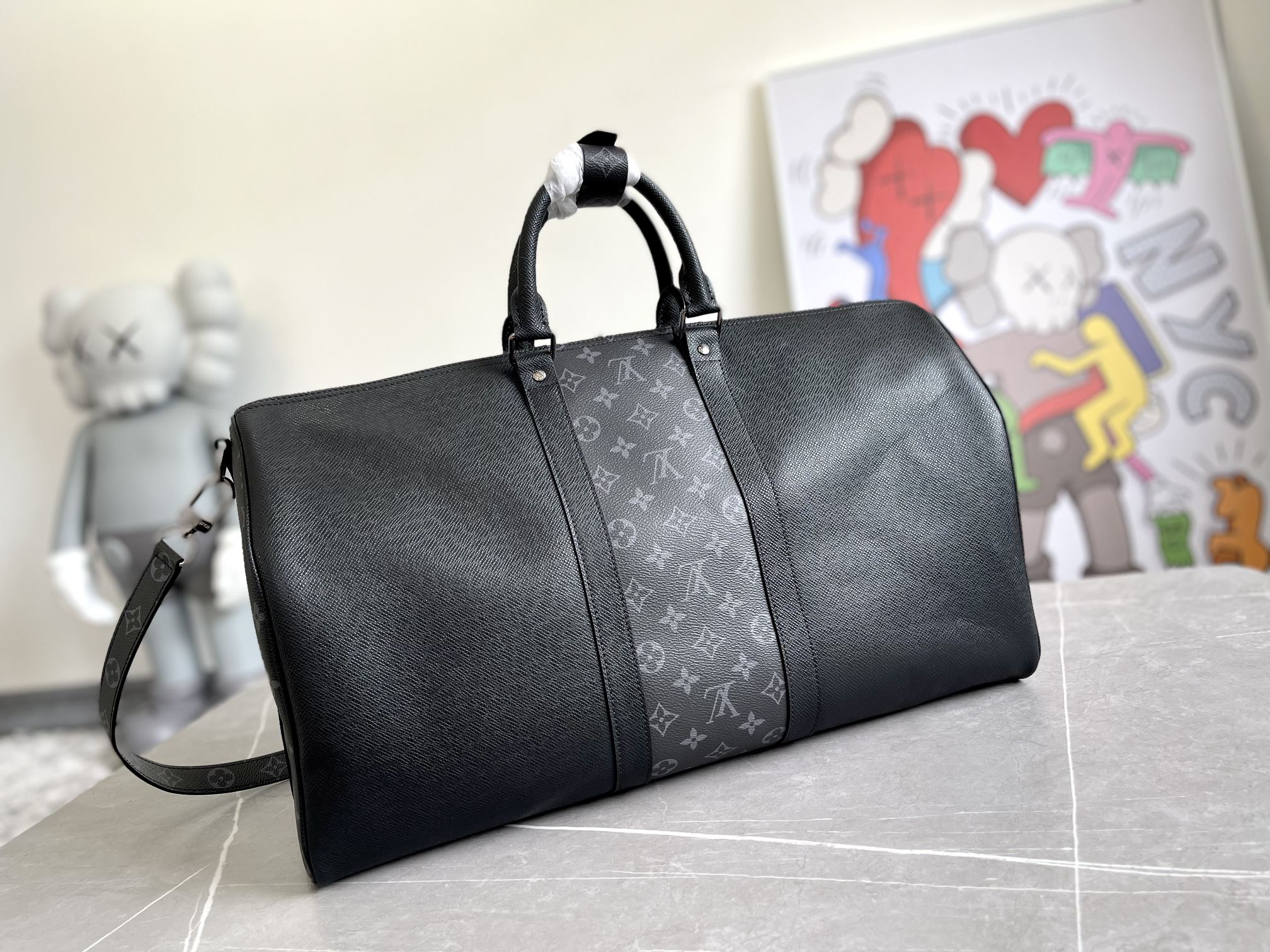 Louis Vuitton Taiga Keepall 50 Travel Bag Black - Image 3