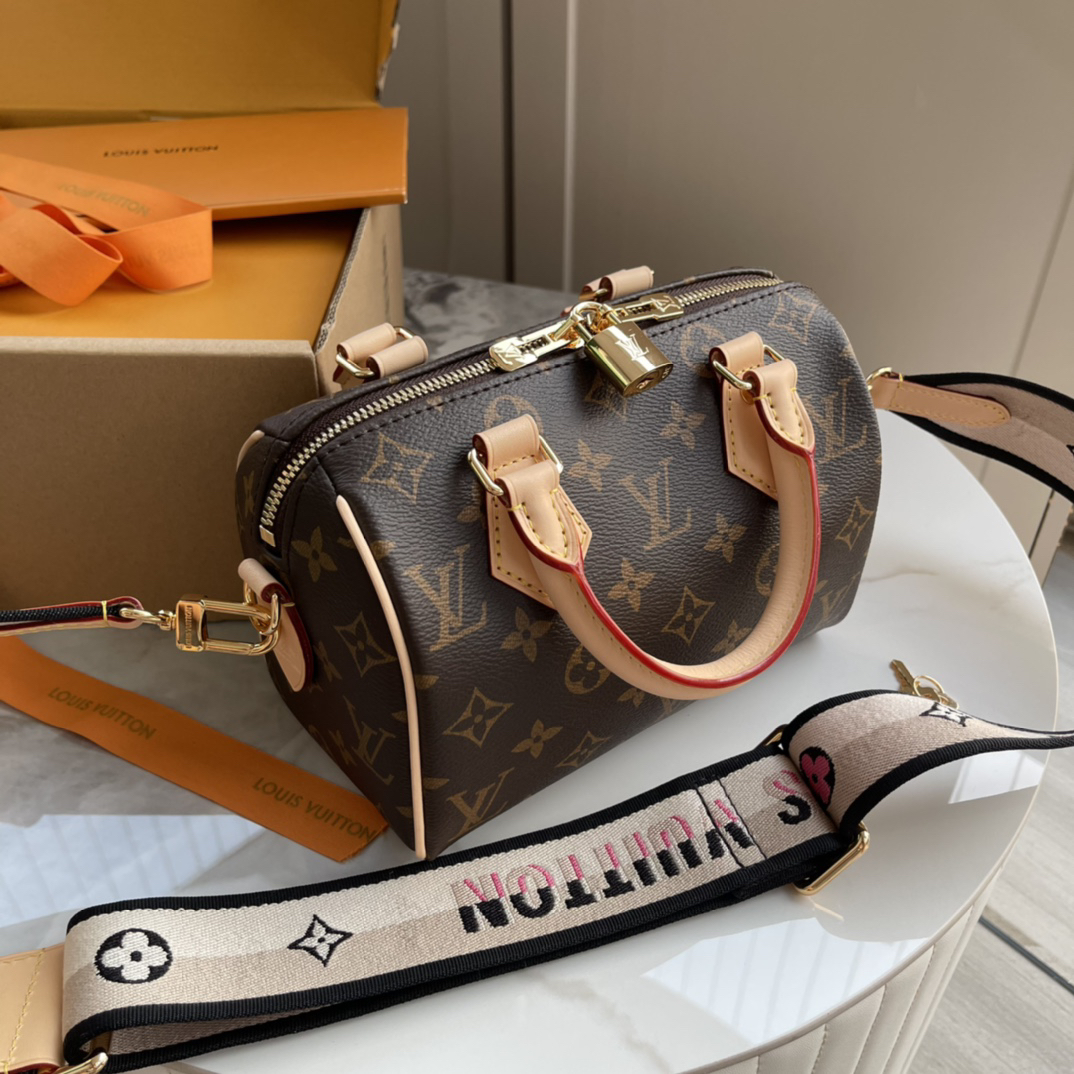 Louis Vuitton Speedy Bandouliere 20 Monogram Canvas Crossbody Bag - Image 3