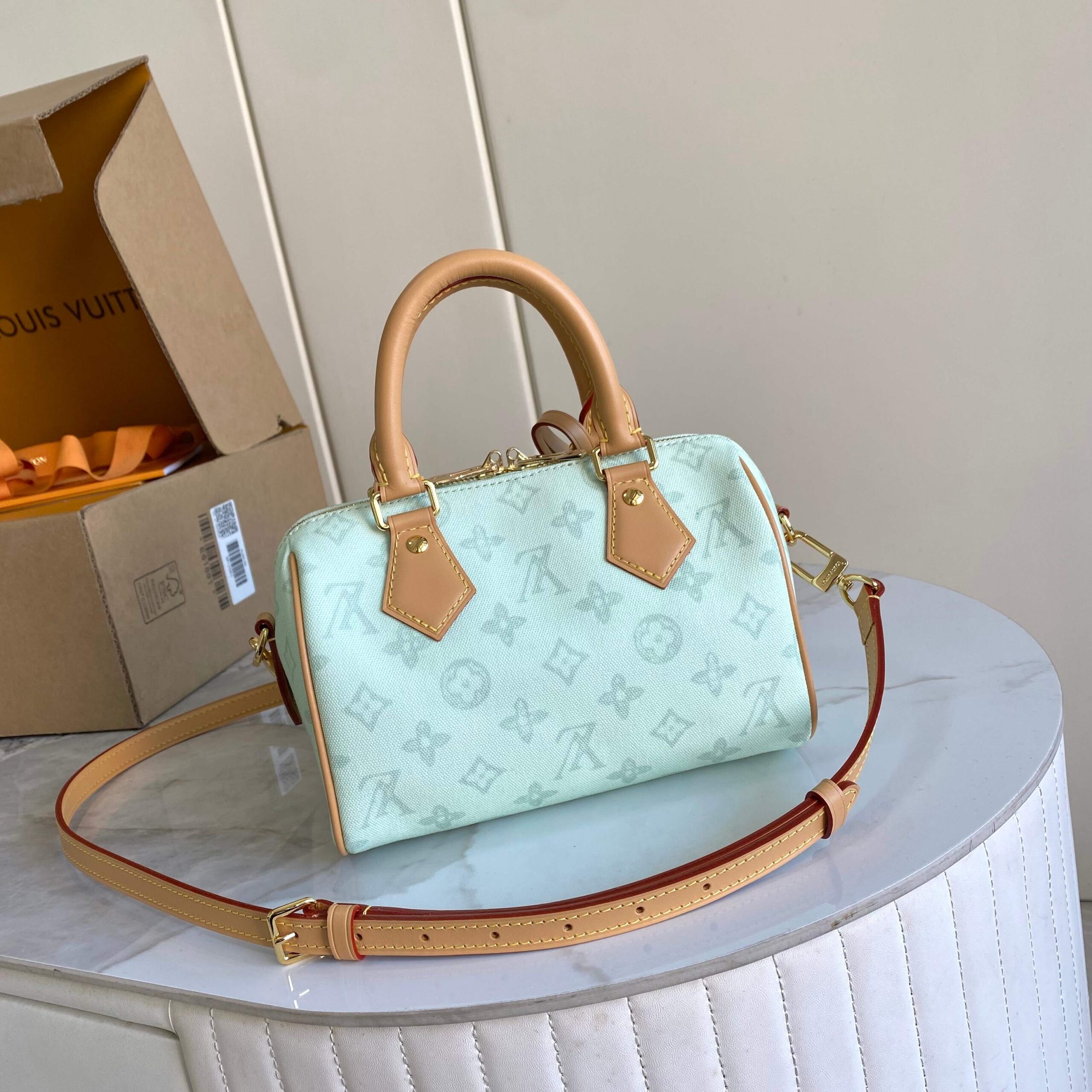 Louis Vuitton Speedy Bandouliere 20 Monogram Crossbody Bag - Image 3