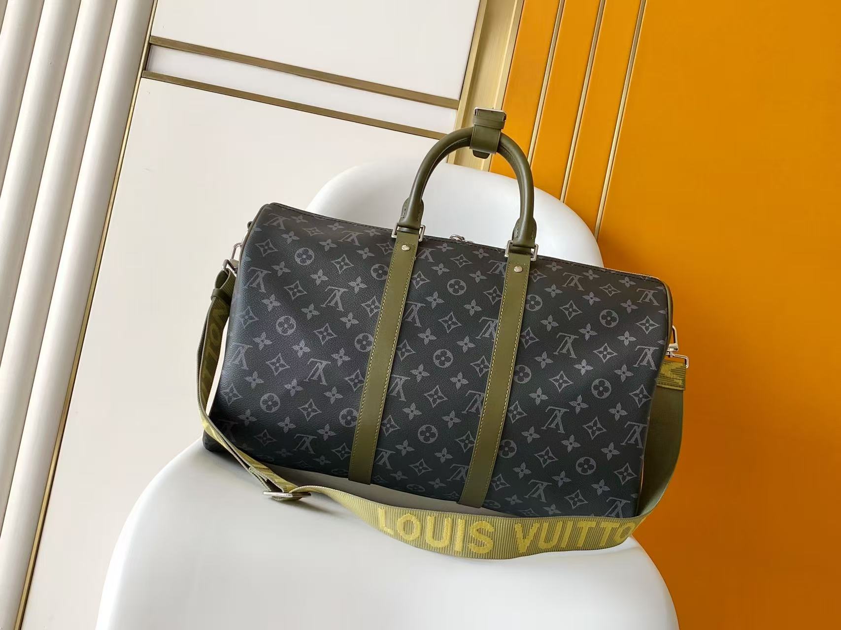 Louis Vuitton Keepall Bandoulière 45 Travel Bag in Monogram Eclipse Coated Canvas - Image 3