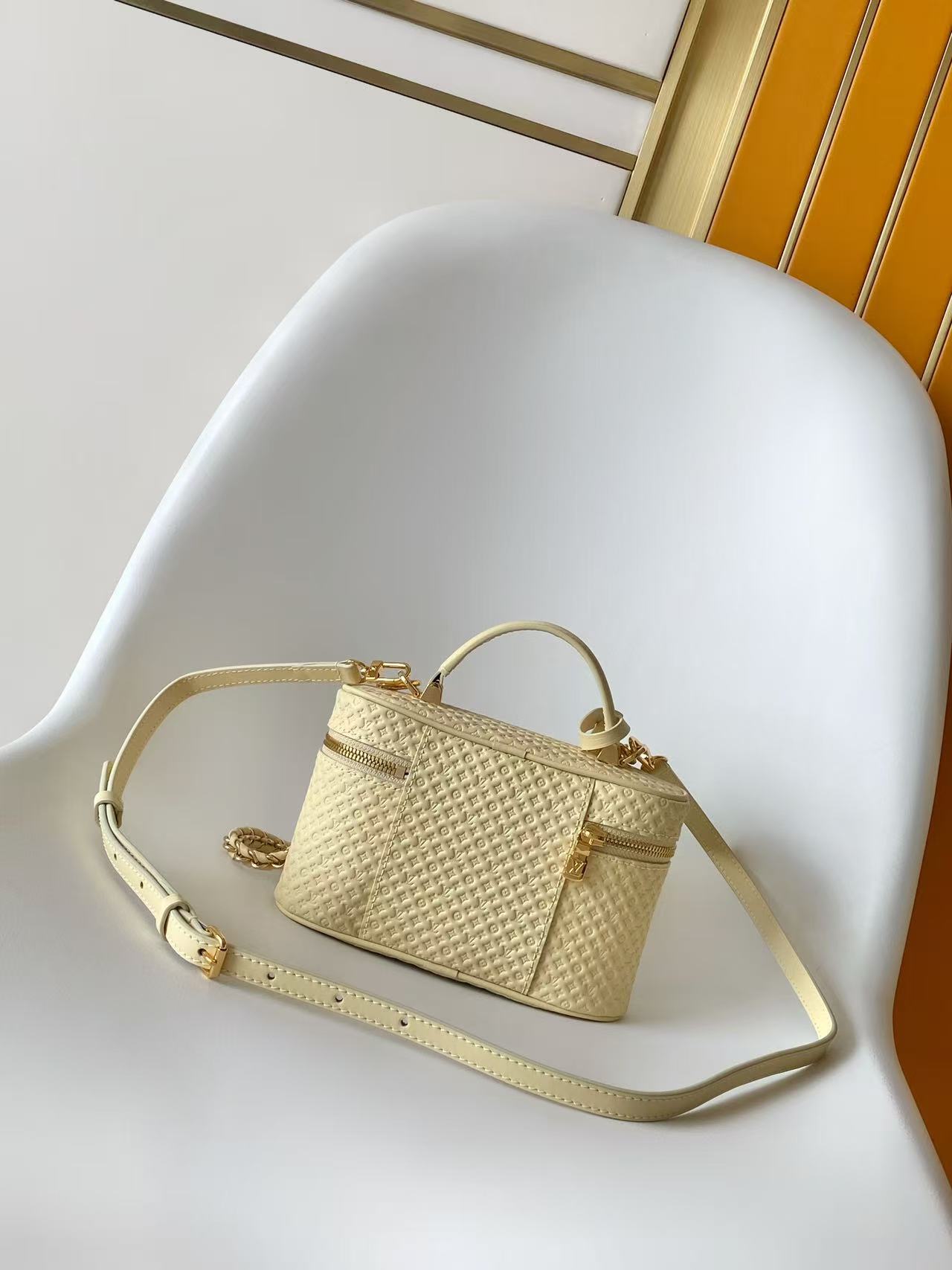 Louis Vuitton Vanity Chain Pouch M29051 / M29344 - Image 3