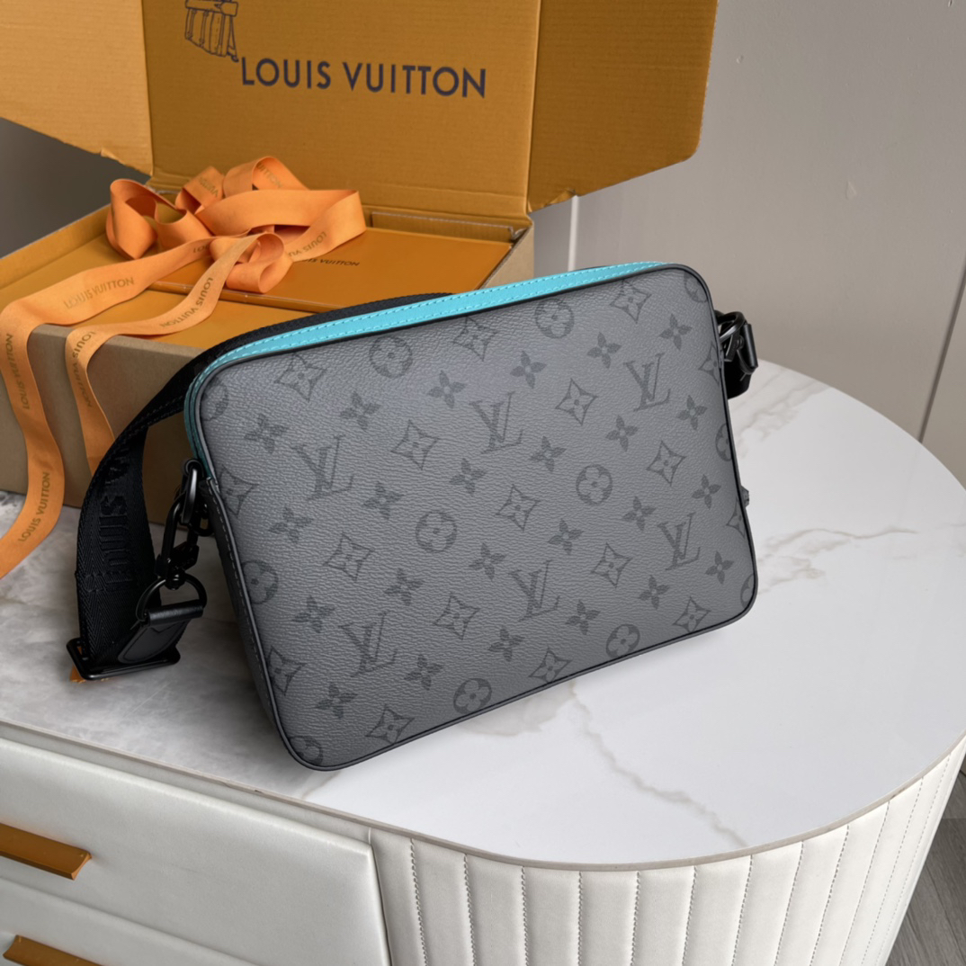 Louis Vuitton Trio Crossbody Bag in Monogram Eclipse Reverse Canvas - Image 3