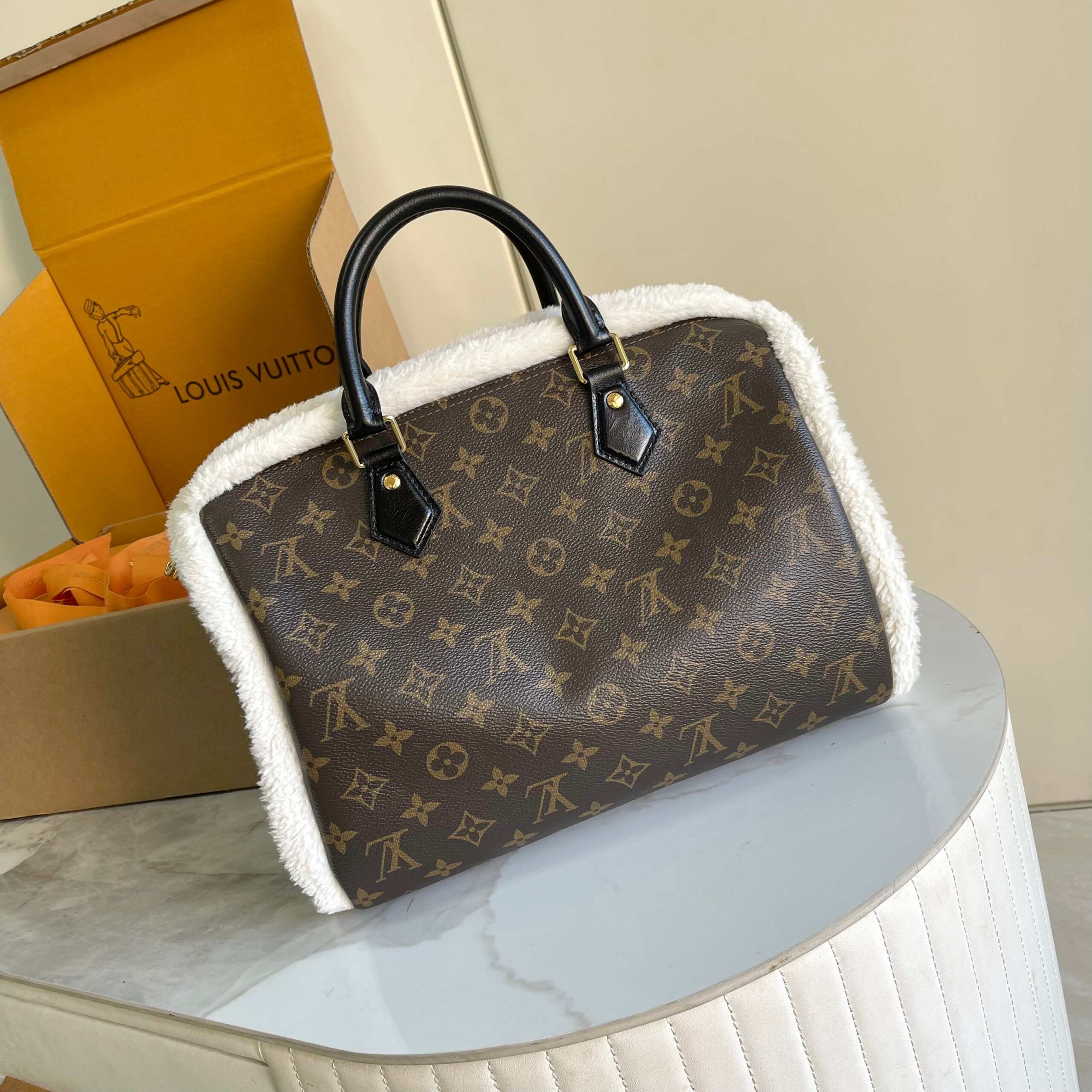 Louis Vuitton Speedy Soft 30 Teddy Handbag - Image 3