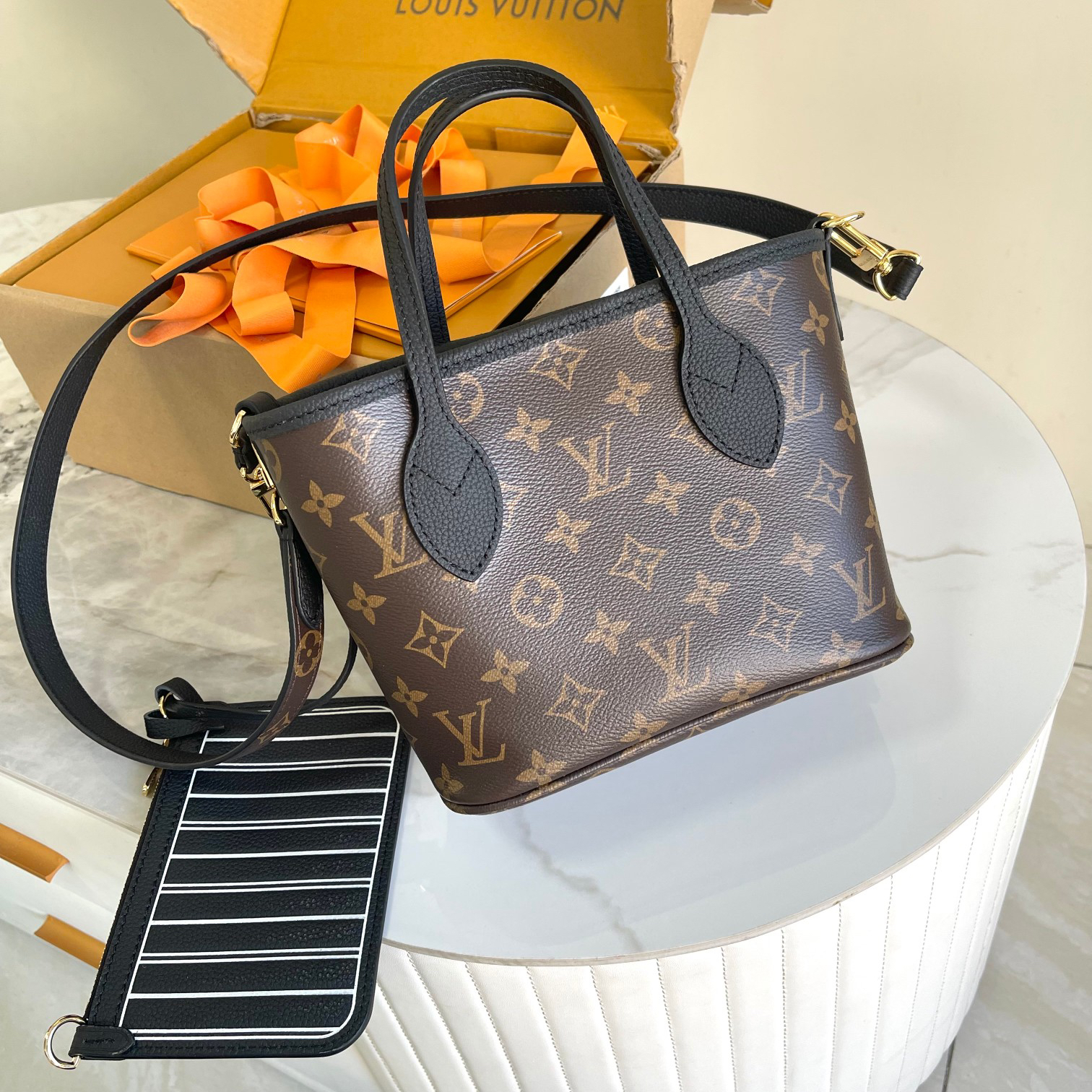 Louis Vuitton Neverfull BB Tote Bag in Damier Azur Canvas - Image 3