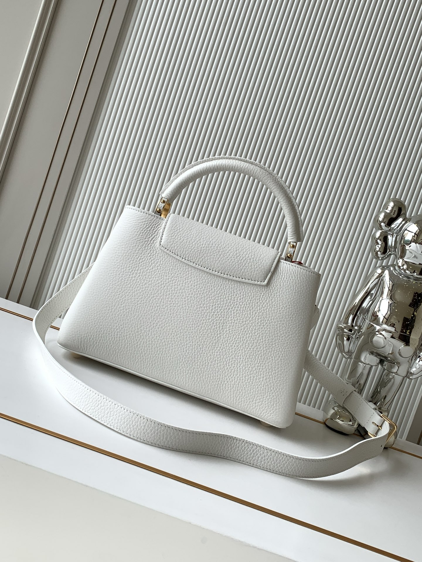 Louis Vuitton Capucines BB Handbag - Image 3