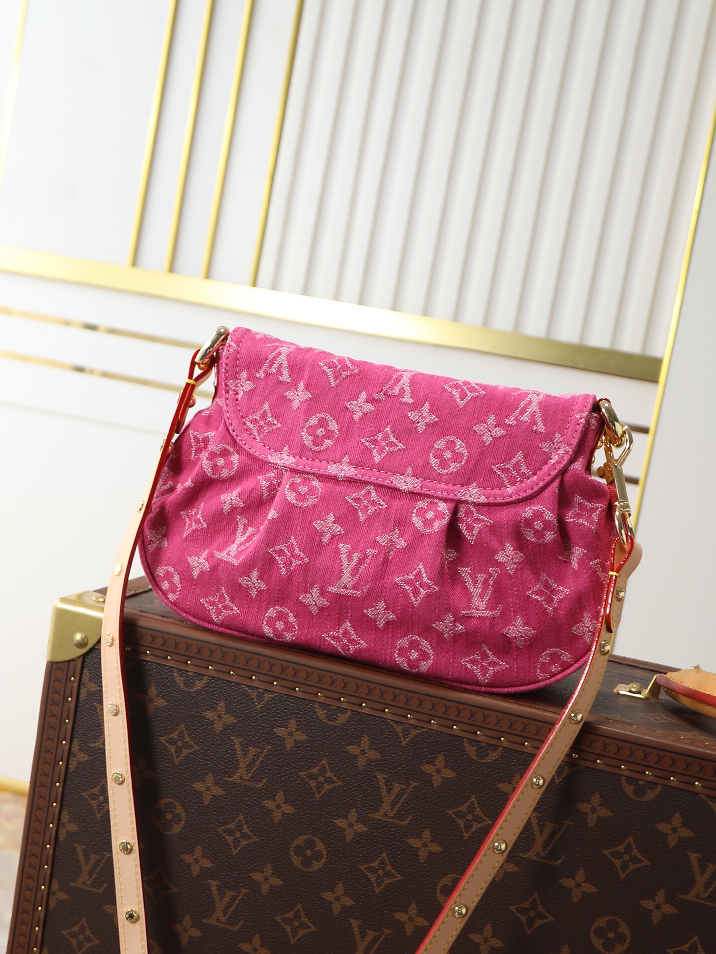 Louis Vuitton Sunset Shoulder Bag in Monogram Denim - Image 3