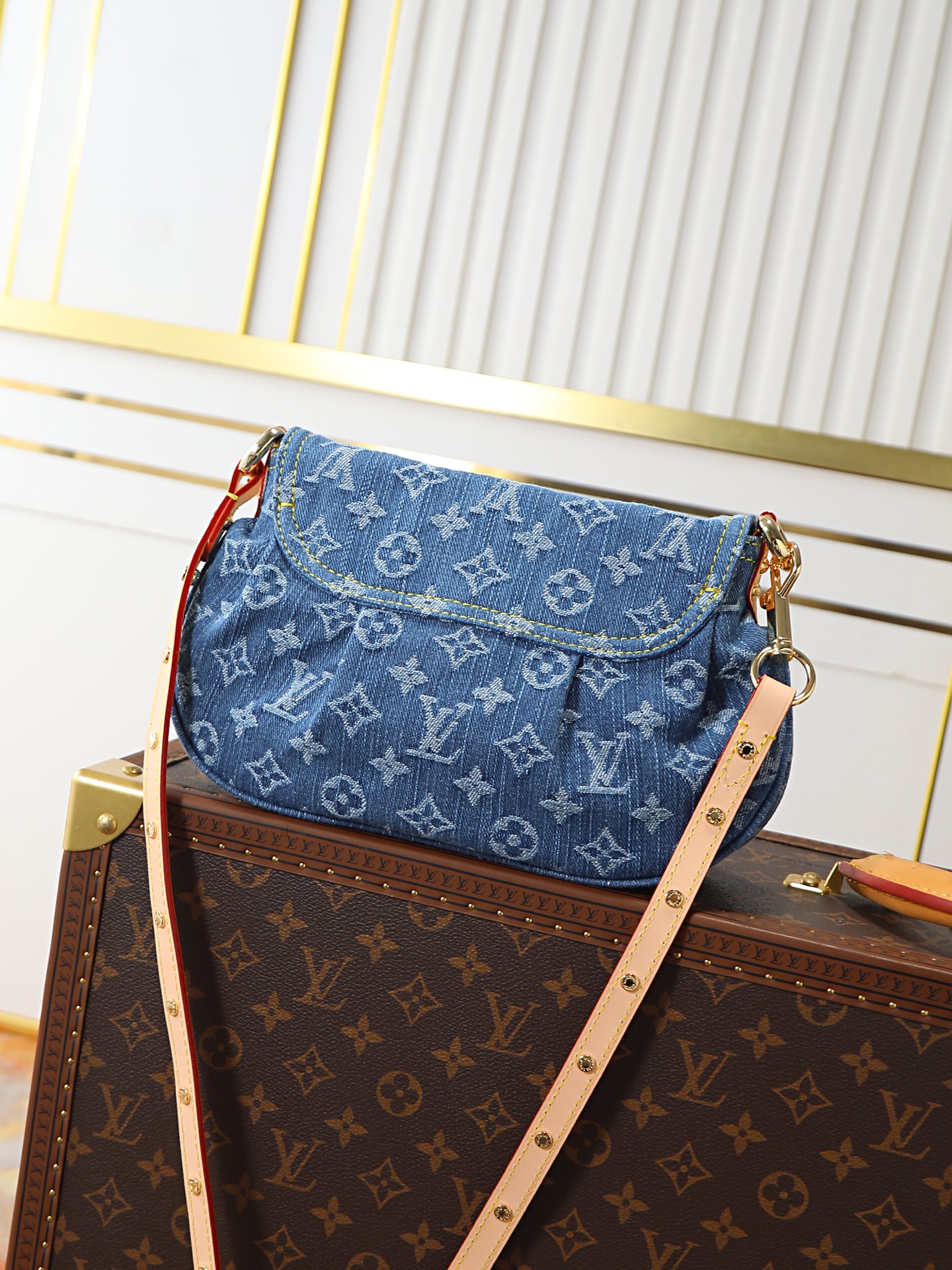 Louis Vuitton Sunset Shoulder Bag in Blue Denim - Image 3