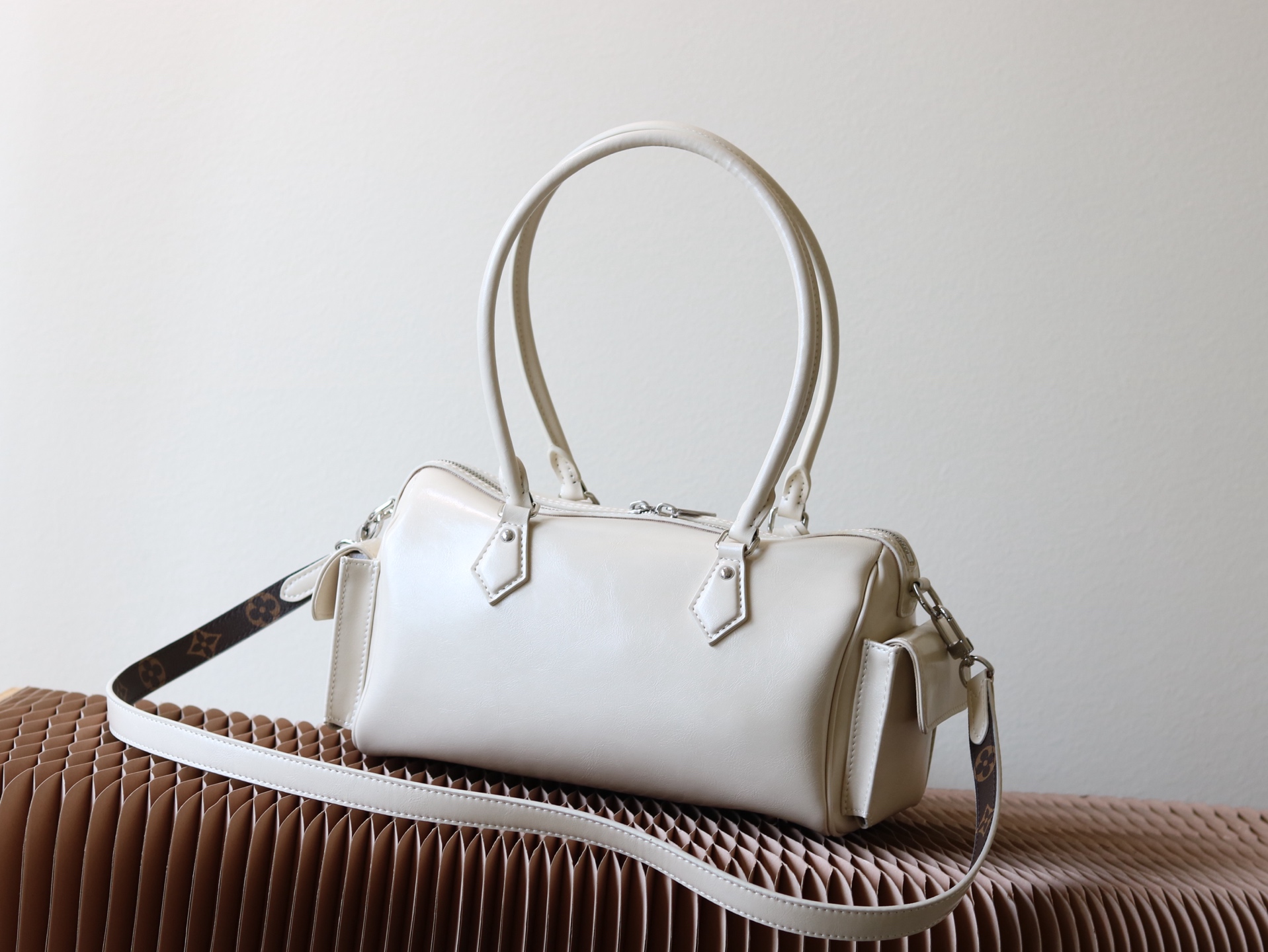 Speedy Cargo Handbag in Lambskin – LV Vibe - Image 3