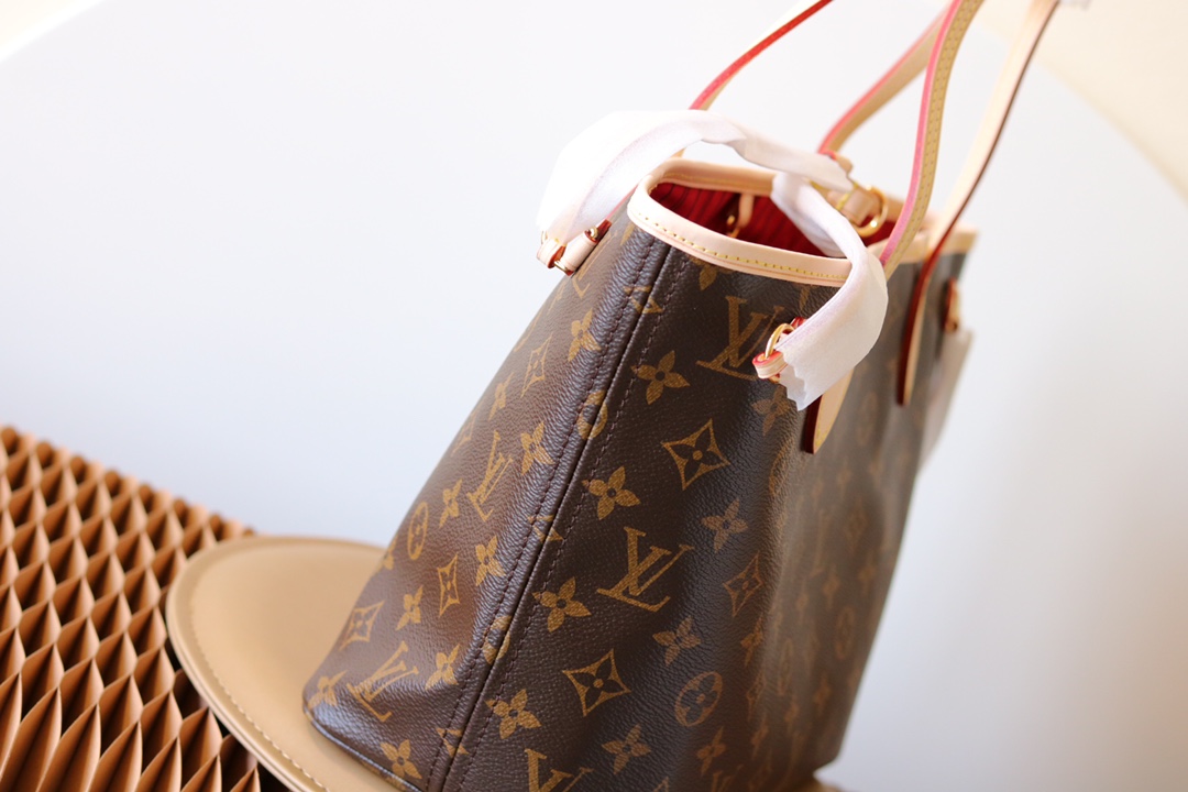 Louis Vuitton Neverfull Small Tote Bag in Damier Azur Canvas - Image 3