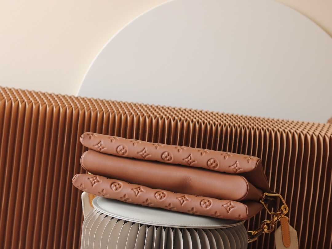 Louis Vuitton Coussin PM Shoulder Bag - Image 3