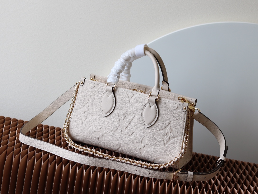 Louis Vuitton OnTheGo Small Tote Bag in Giant Monogram Leather - Image 3