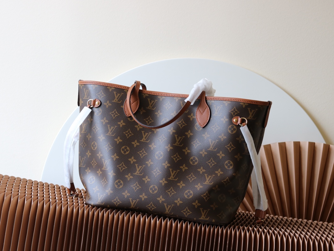 Louis Vuitton Neverfull MM Tote Bag M11946 - Image 3